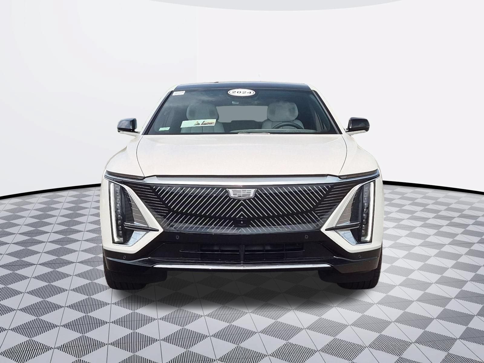 2024 Cadillac LYRIQ Luxury 2