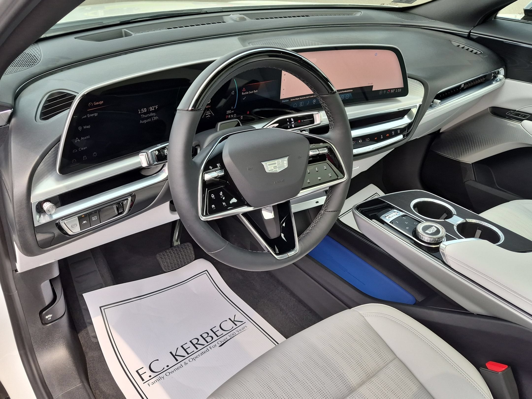 2024 Cadillac LYRIQ Luxury 2