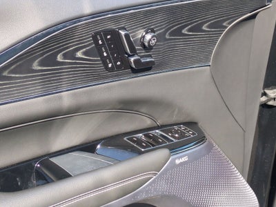 2024 Cadillac LYRIQ Luxury 3