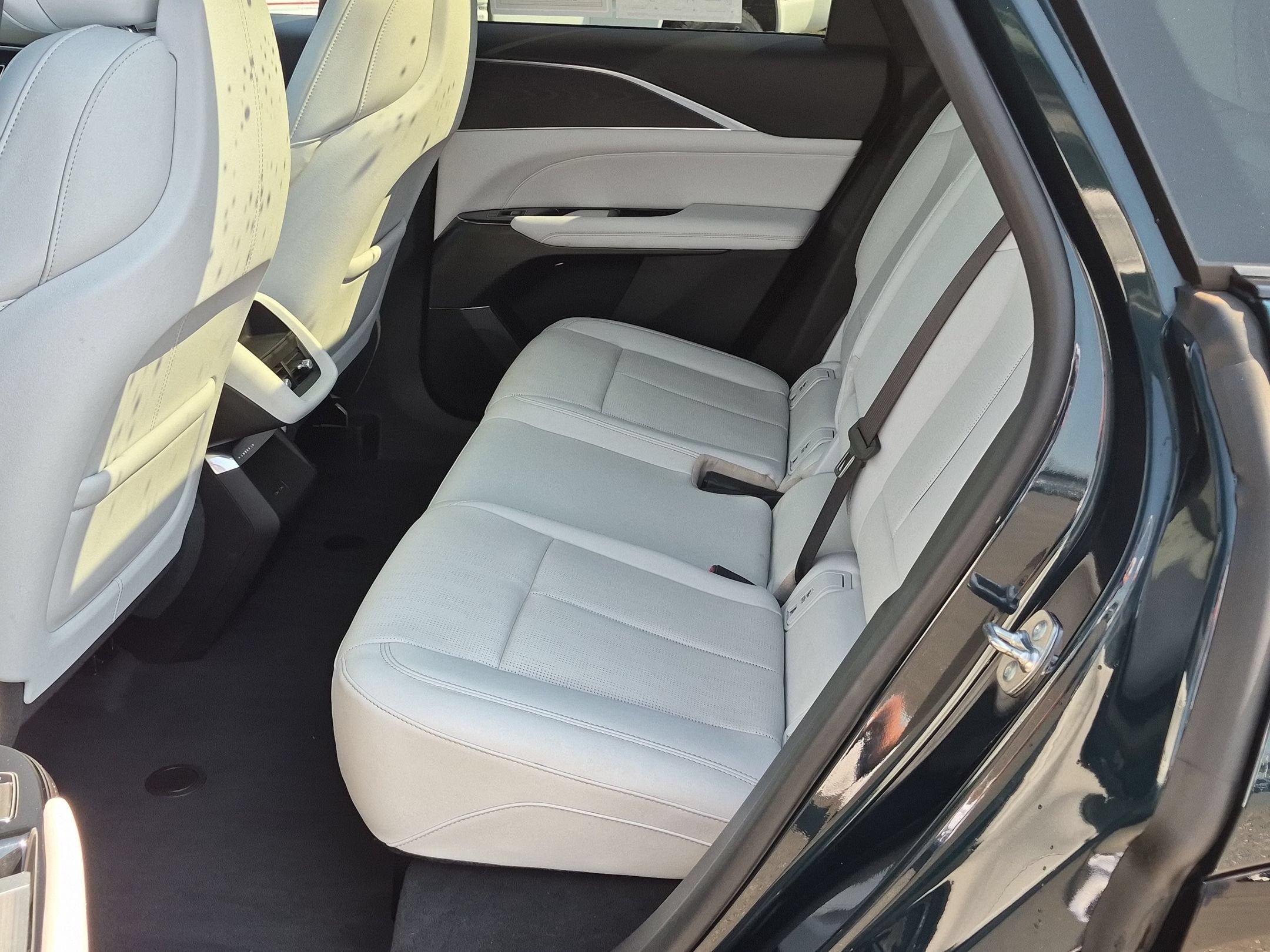 2024 Cadillac LYRIQ Sport 1