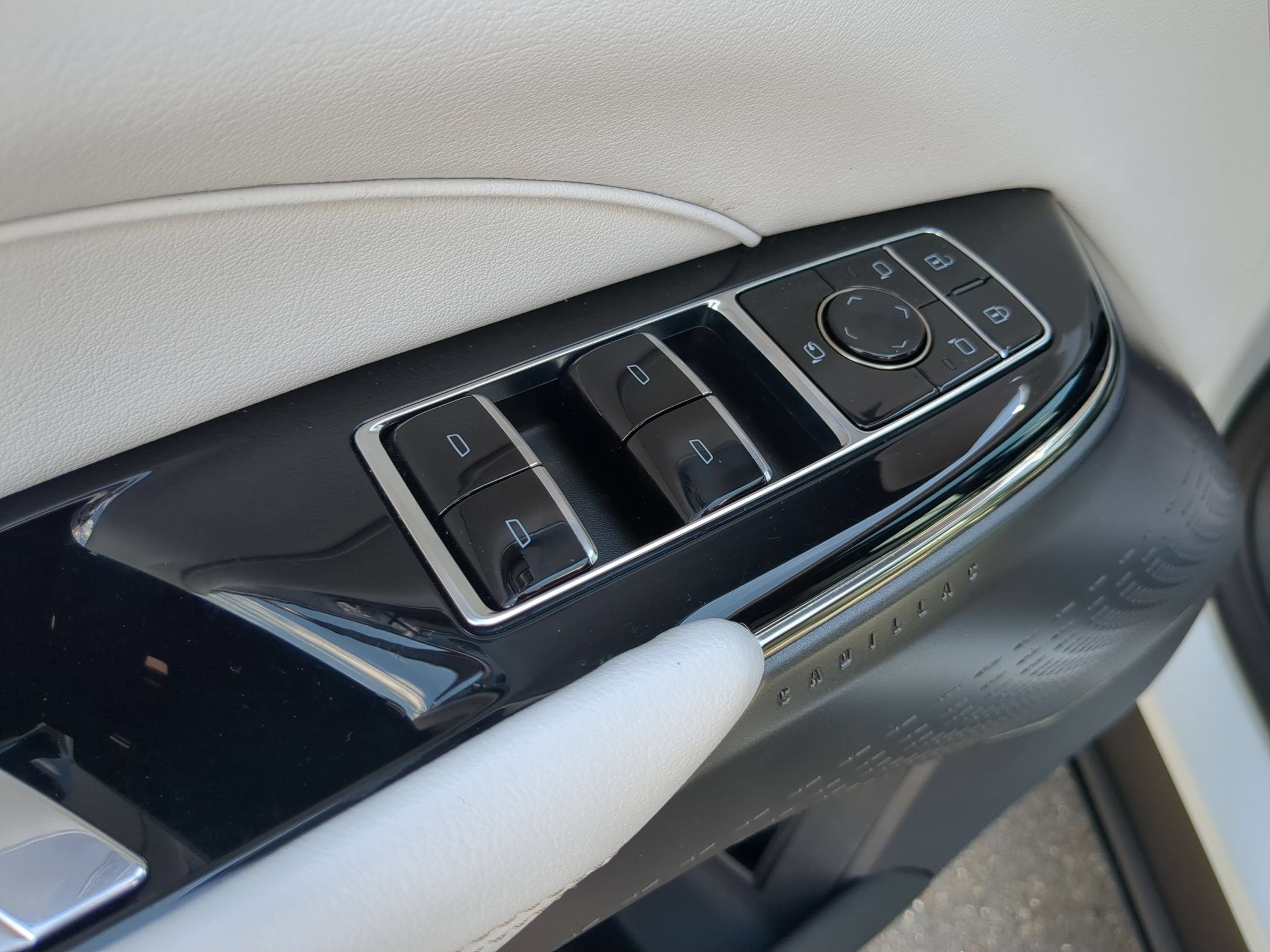 2024 Cadillac LYRIQ Sport 1