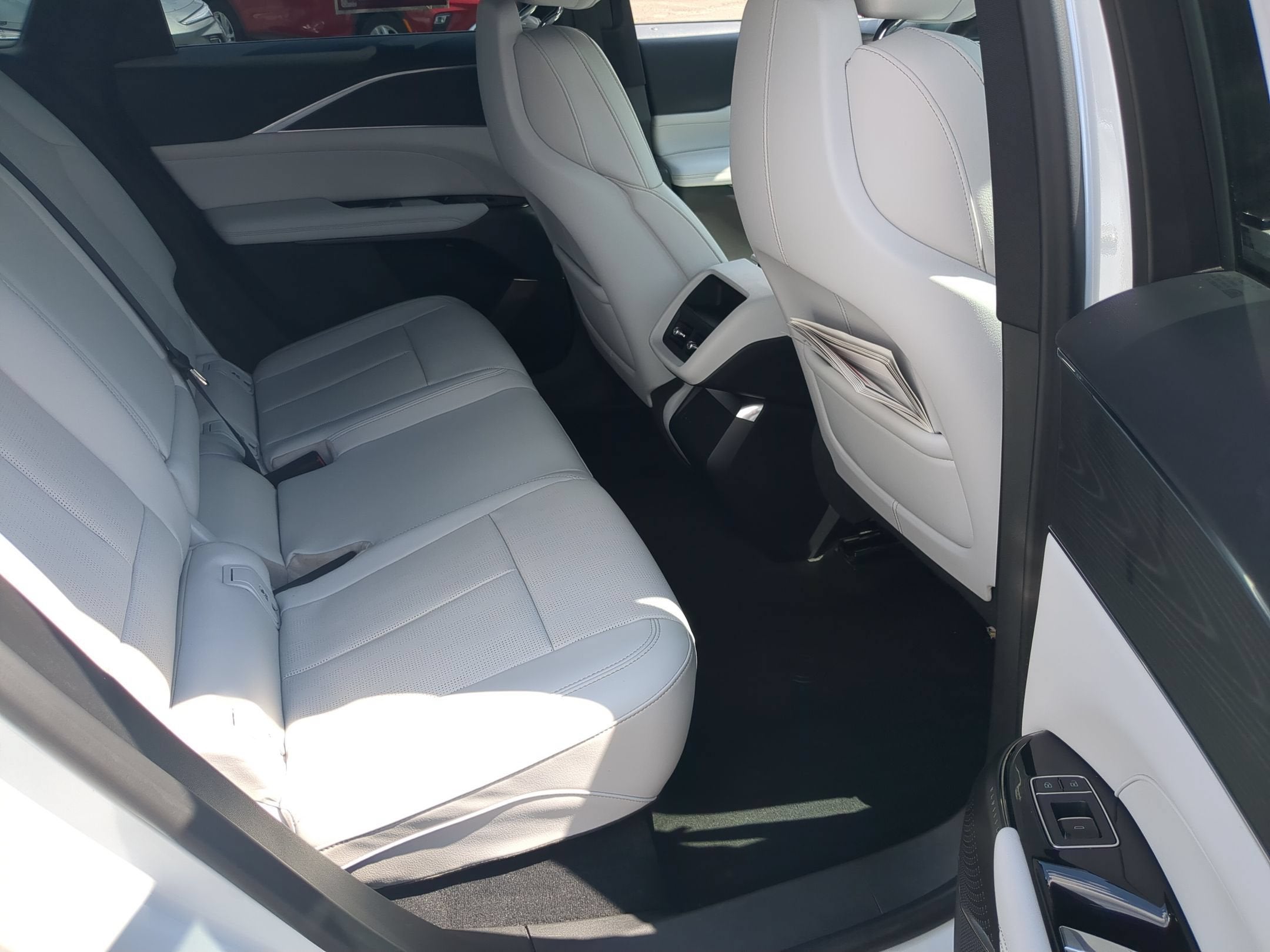 2024 Cadillac LYRIQ Sport 1