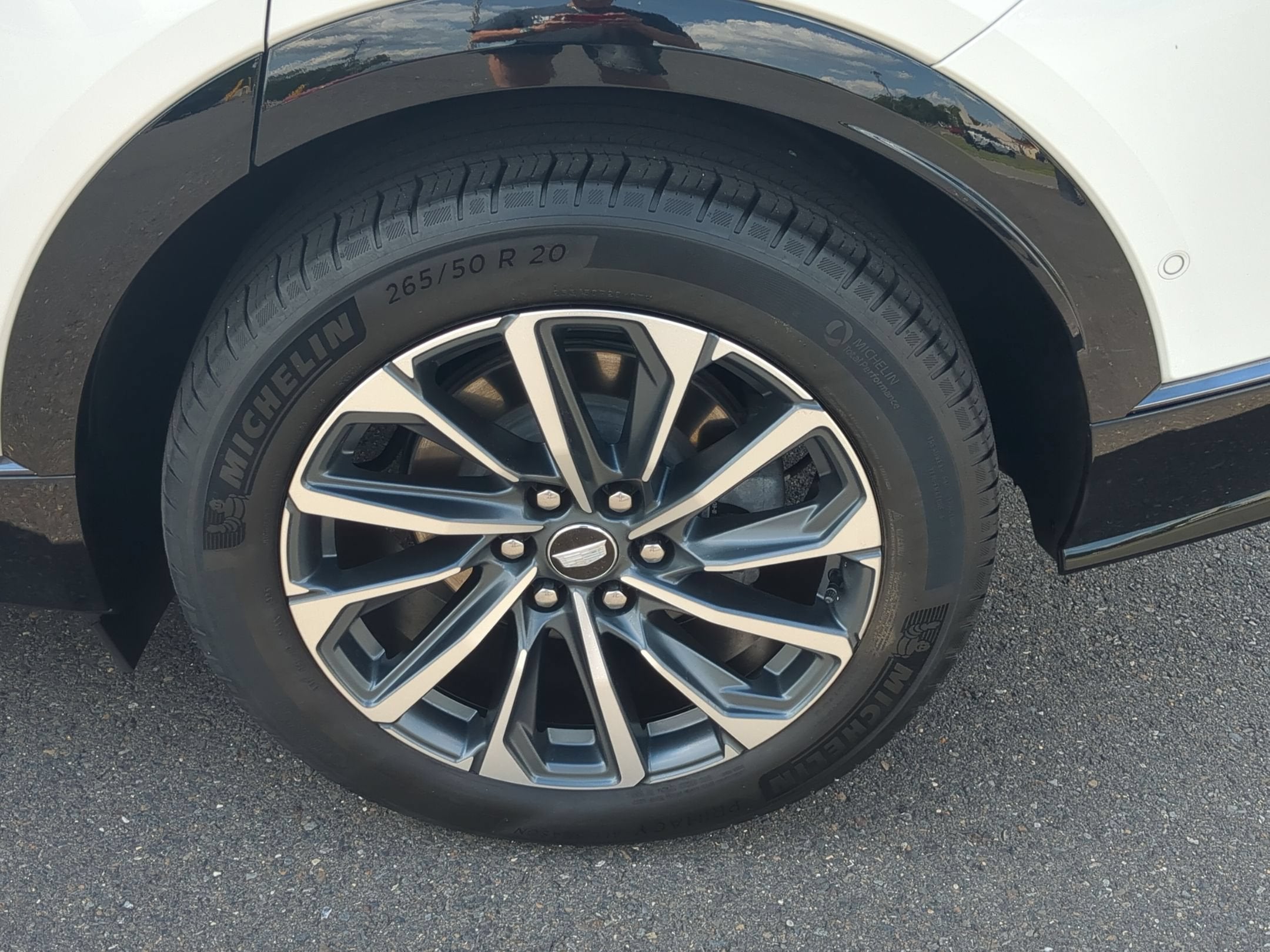 2024 Cadillac LYRIQ Sport 1