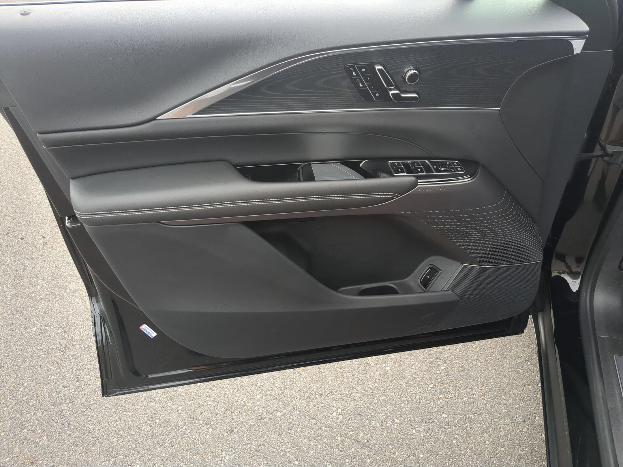 2024 Cadillac LYRIQ Sport 1