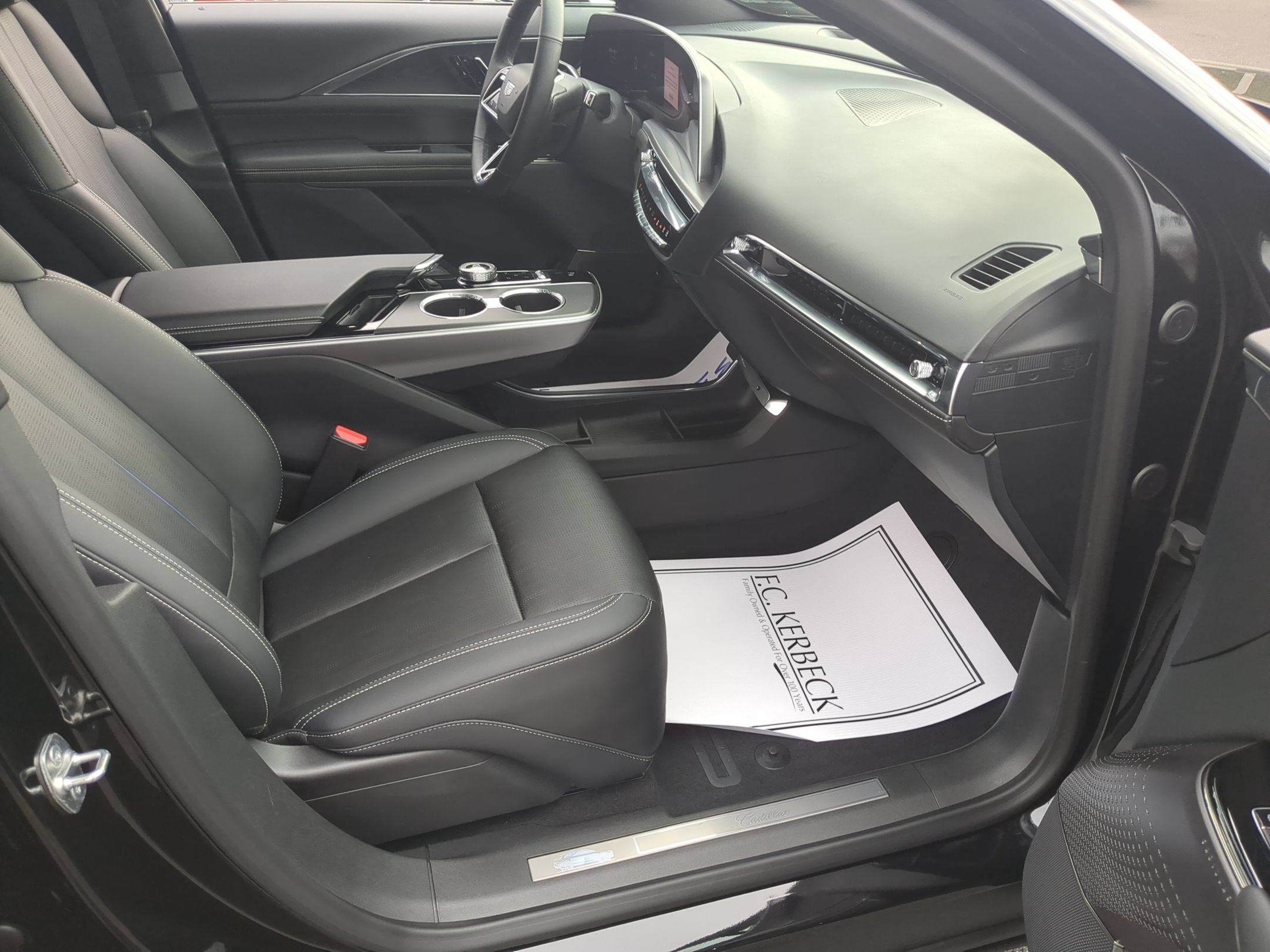 2024 Cadillac LYRIQ Sport 1