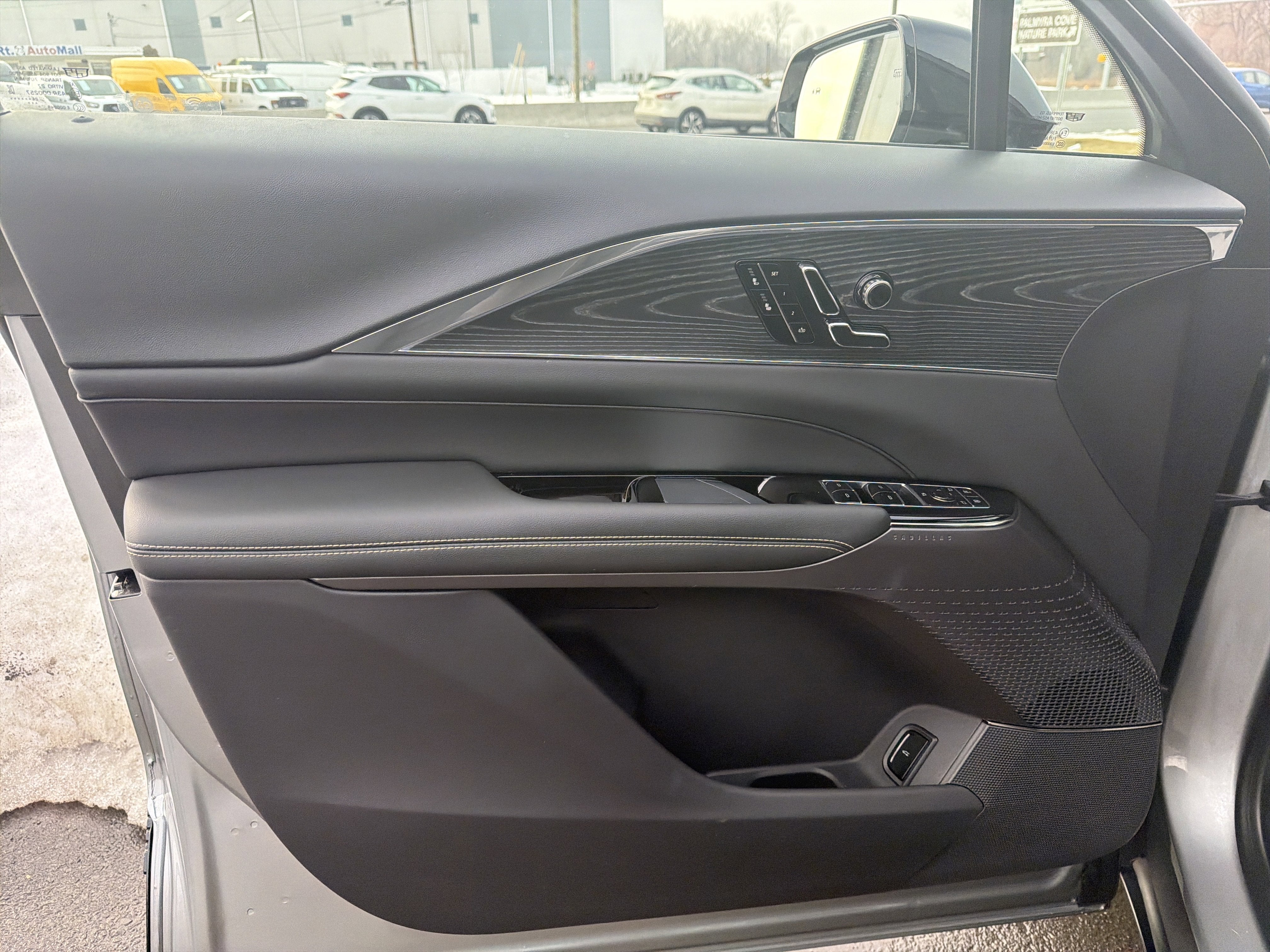 2024 Cadillac LYRIQ Sport 1