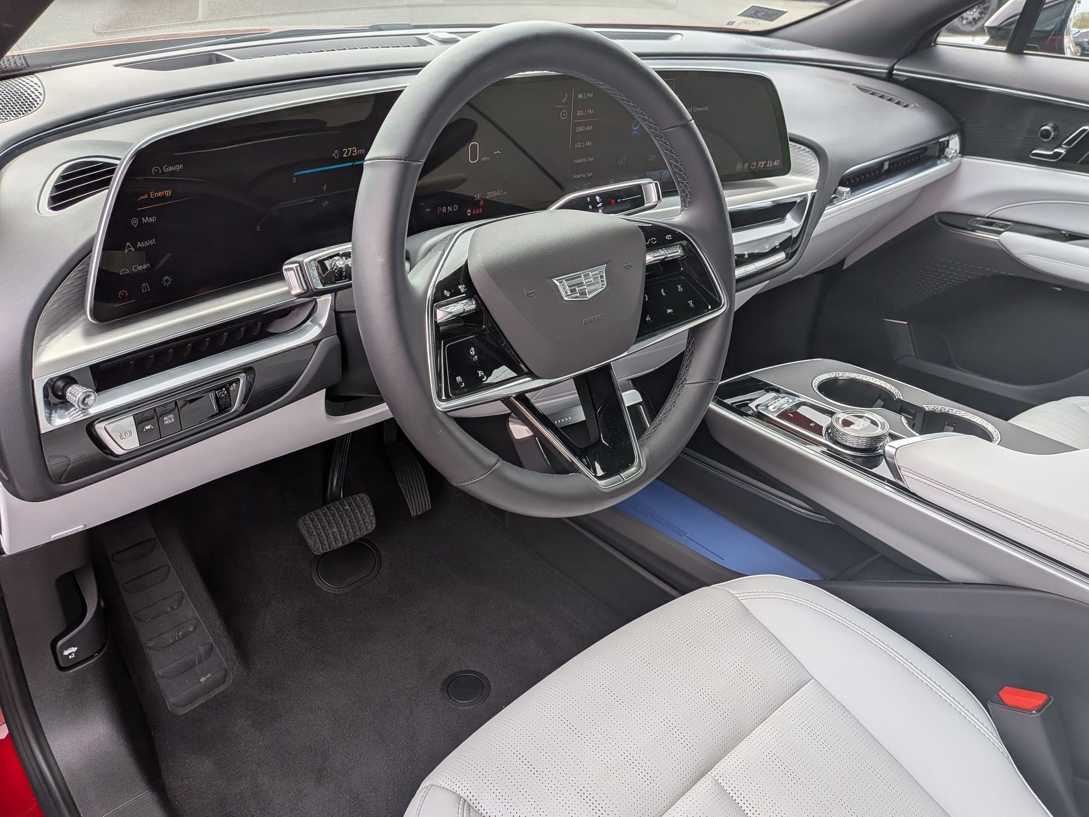 2024 Cadillac LYRIQ Sport 1