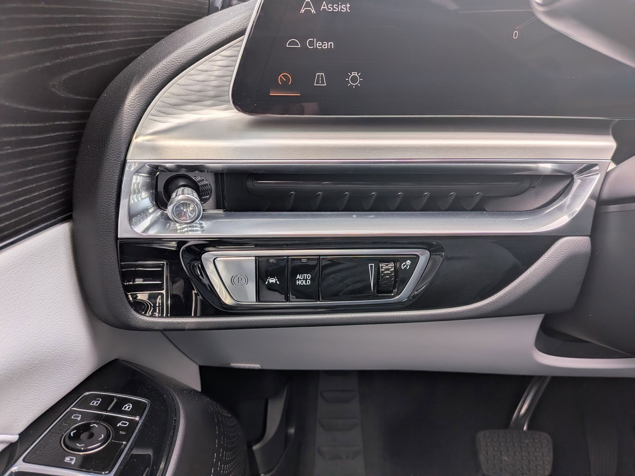 2024 Cadillac LYRIQ Sport 1