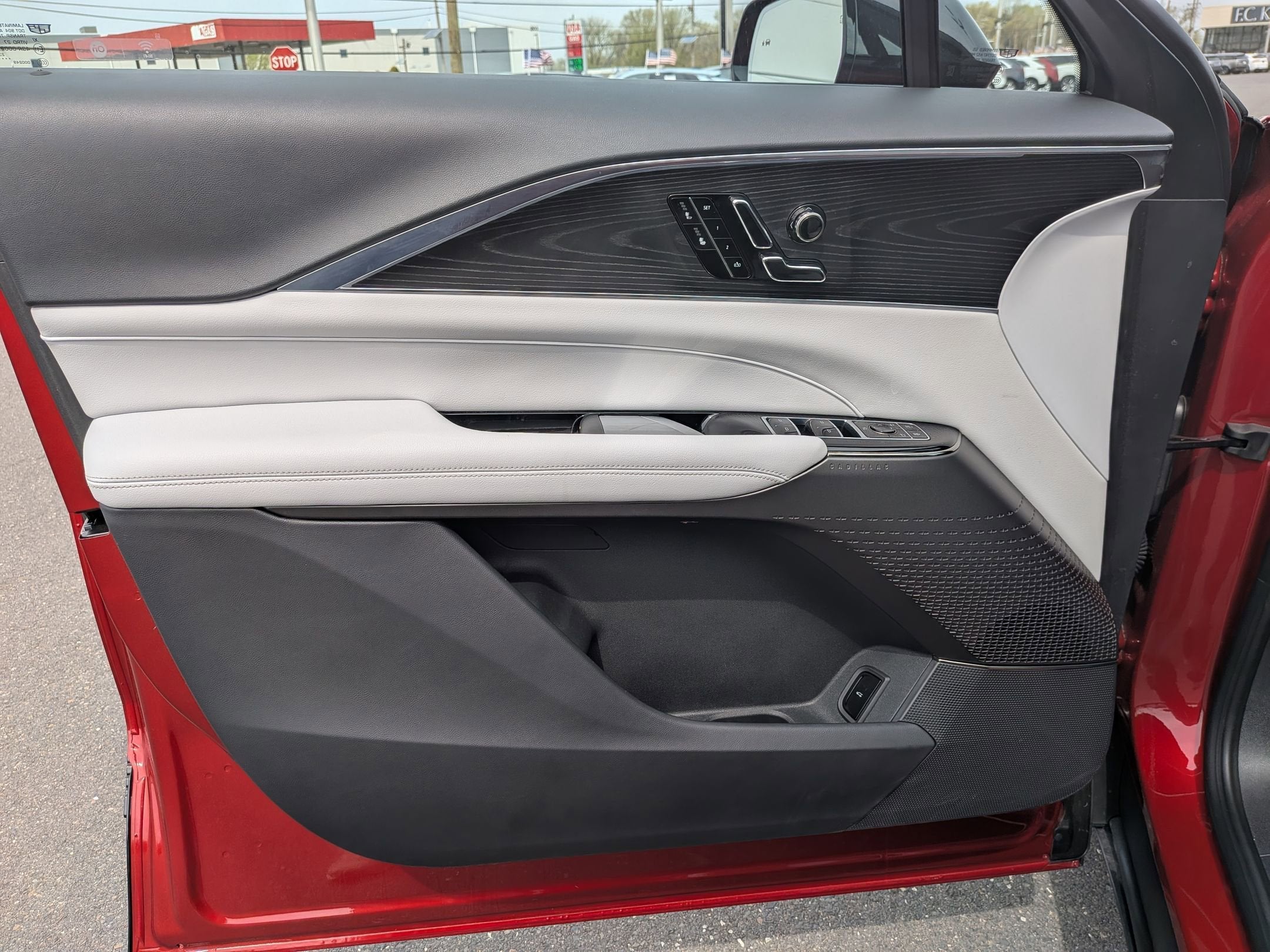 2024 Cadillac LYRIQ Sport 1