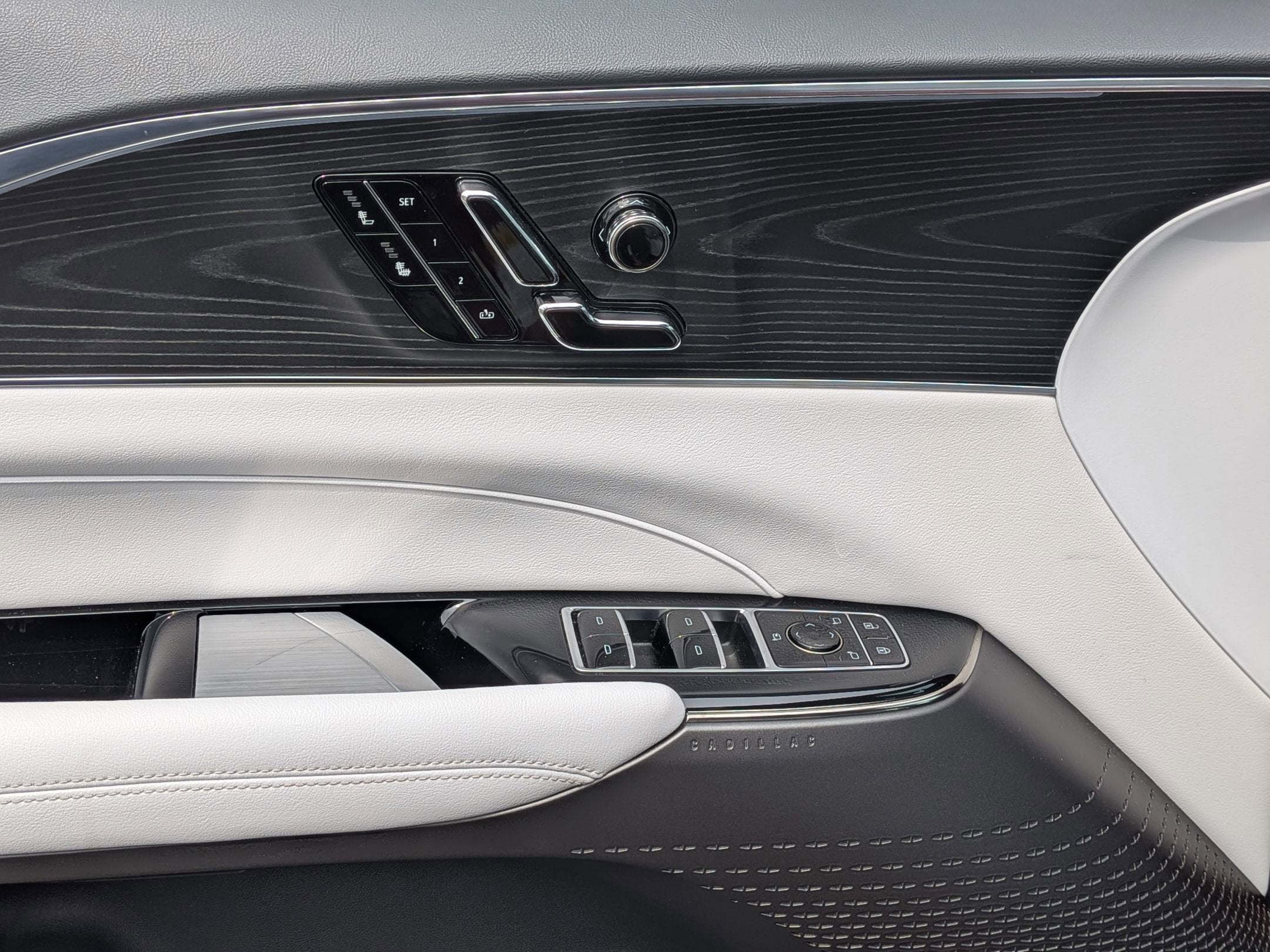 2024 Cadillac LYRIQ Sport 1