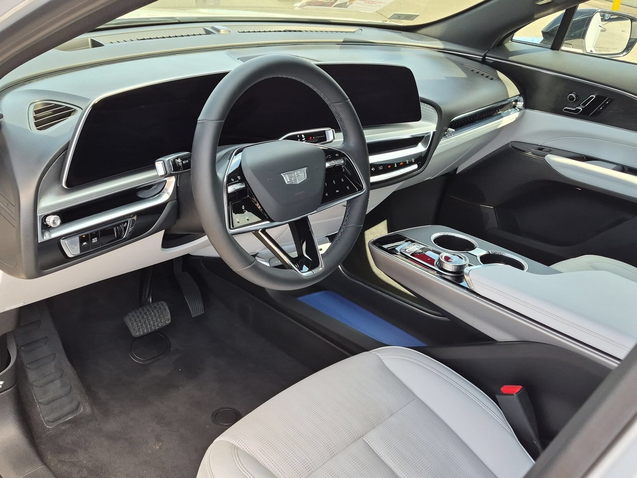 2024 Cadillac LYRIQ Sport 1