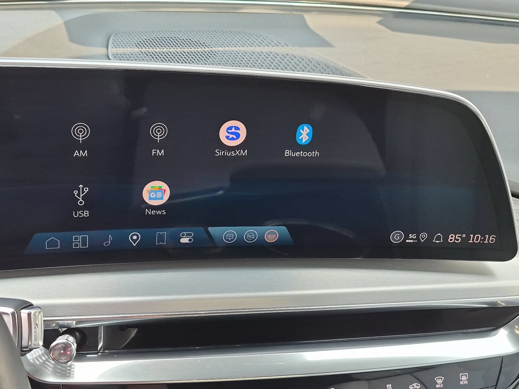 2024 Cadillac LYRIQ Sport 1