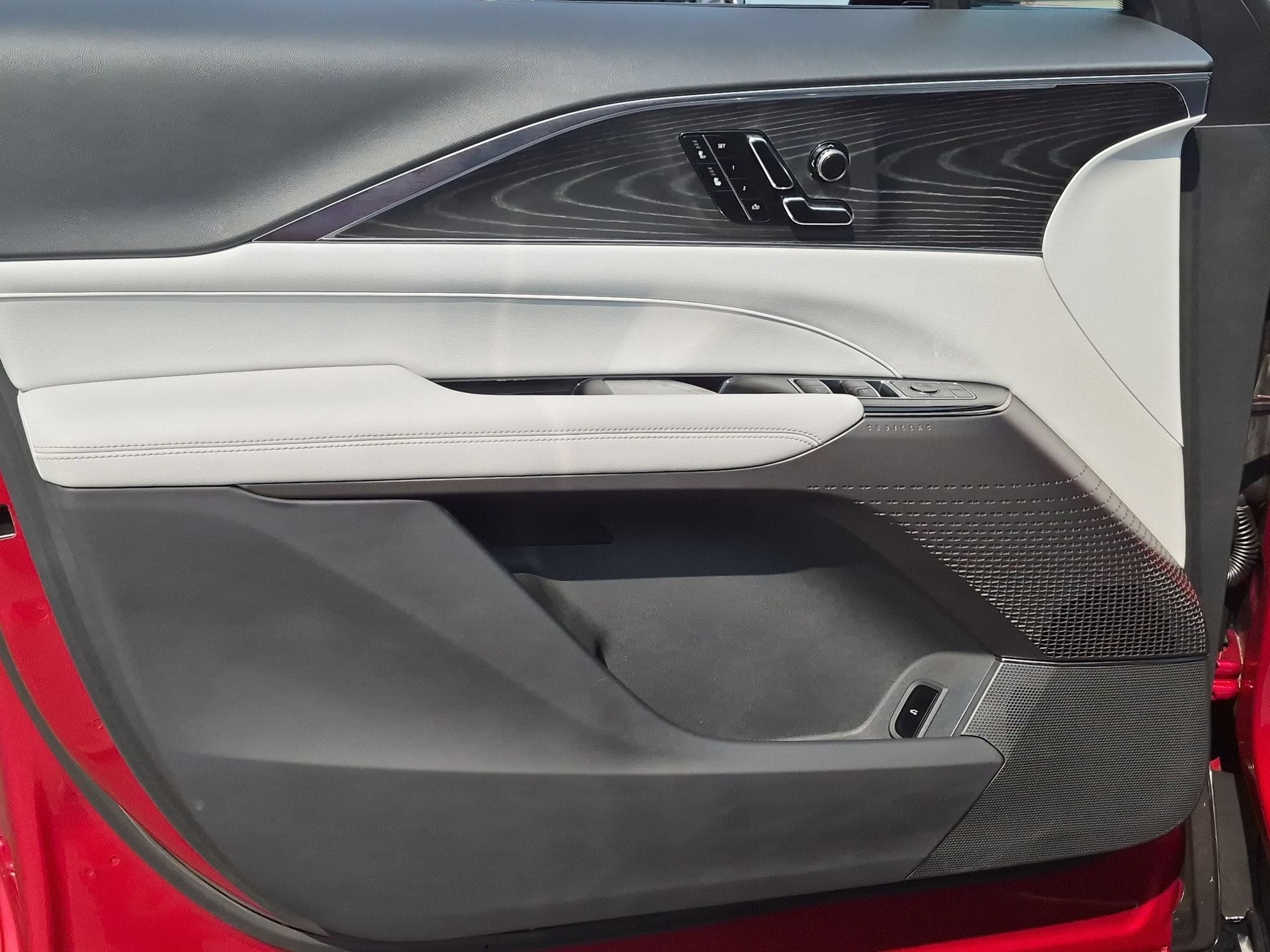 2024 Cadillac LYRIQ Sport 1