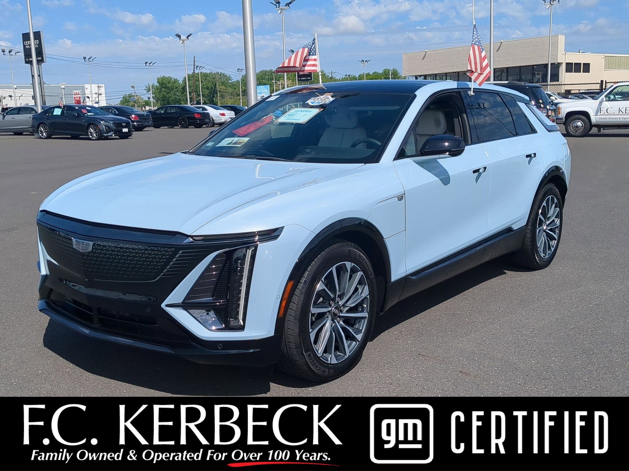 2024 Cadillac LYRIQ Sport 2