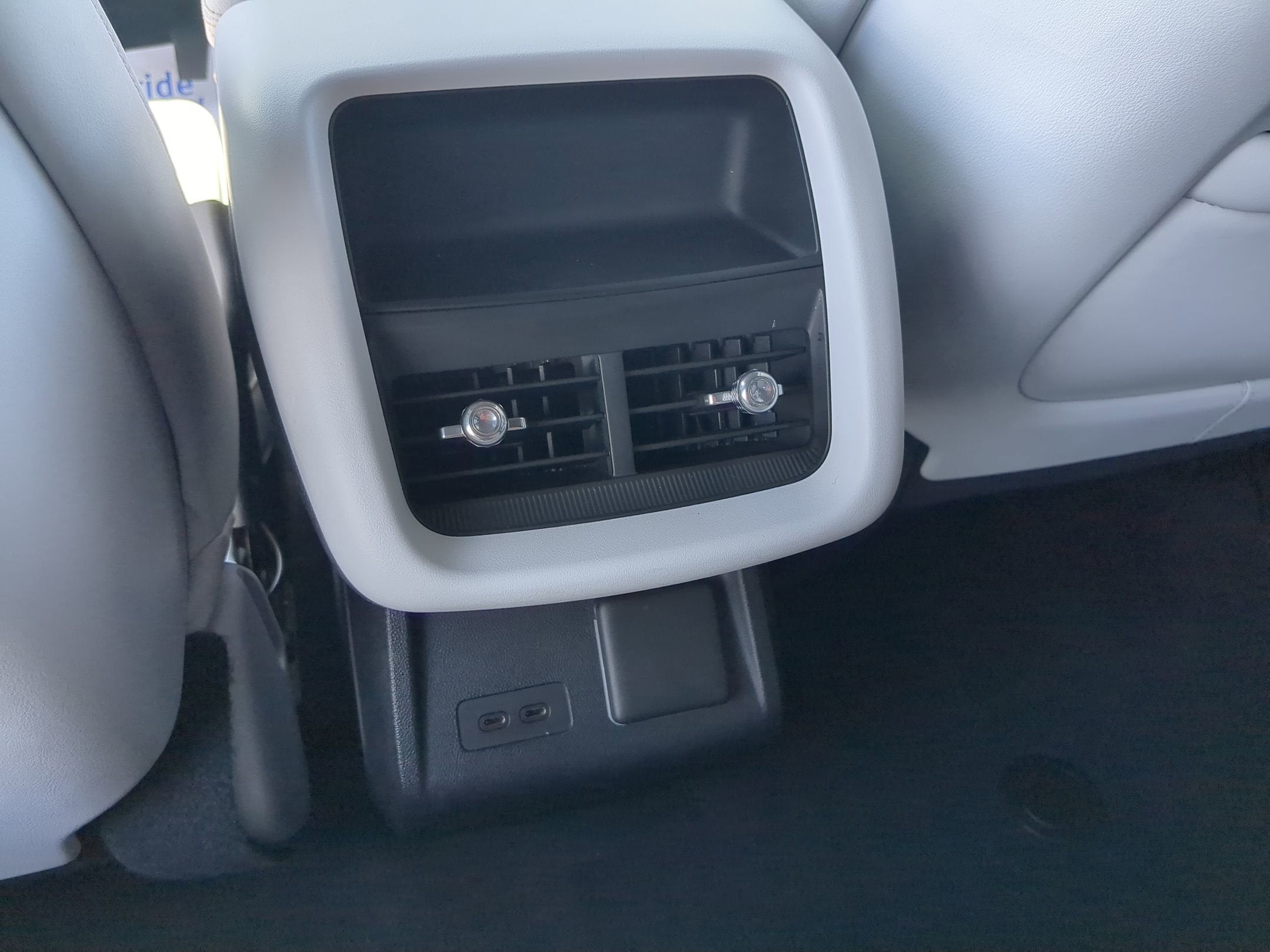 2024 Cadillac LYRIQ Sport 2