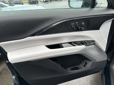 2024 Cadillac LYRIQ Sport 2