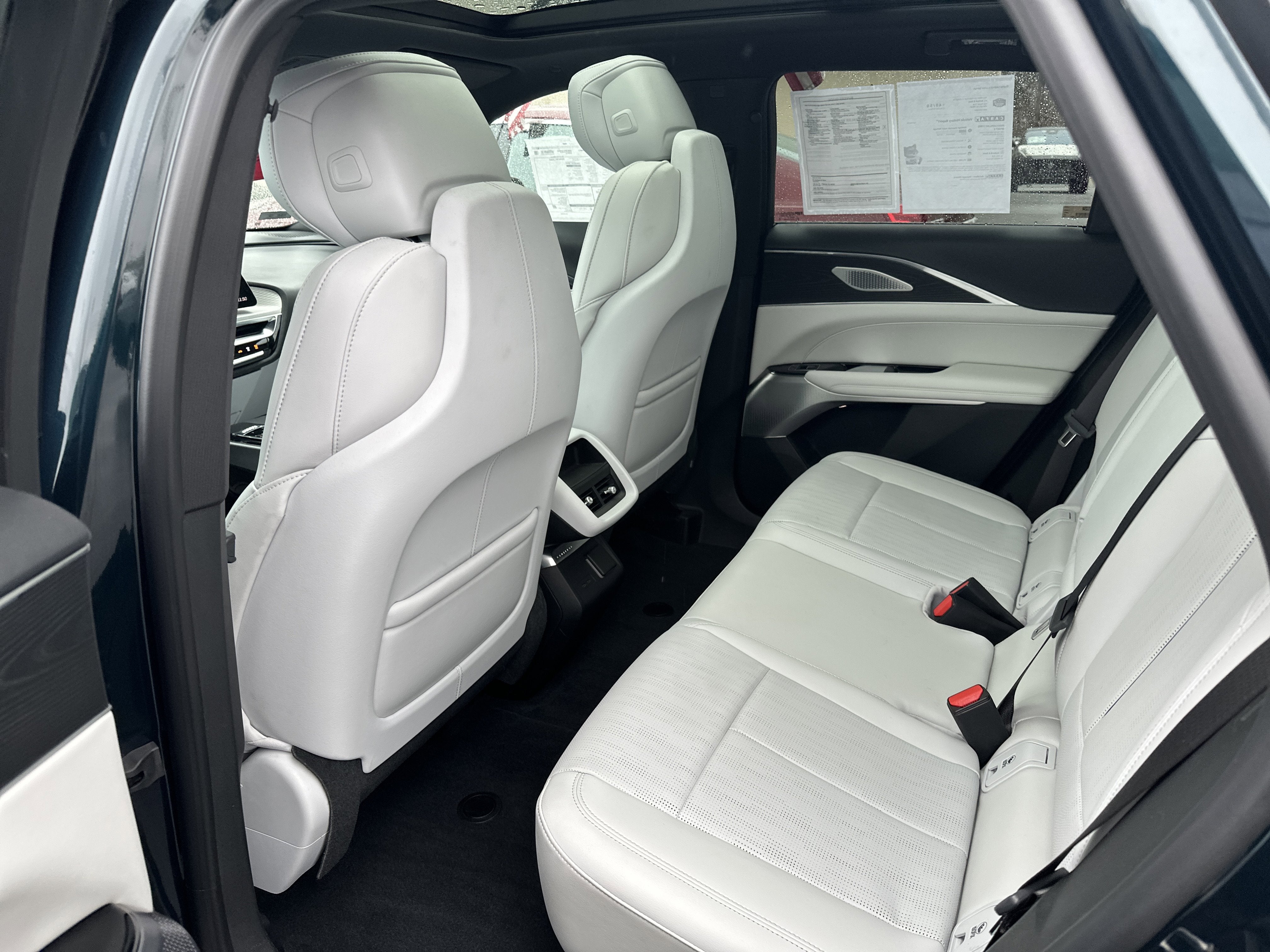 2024 Cadillac LYRIQ Sport 2