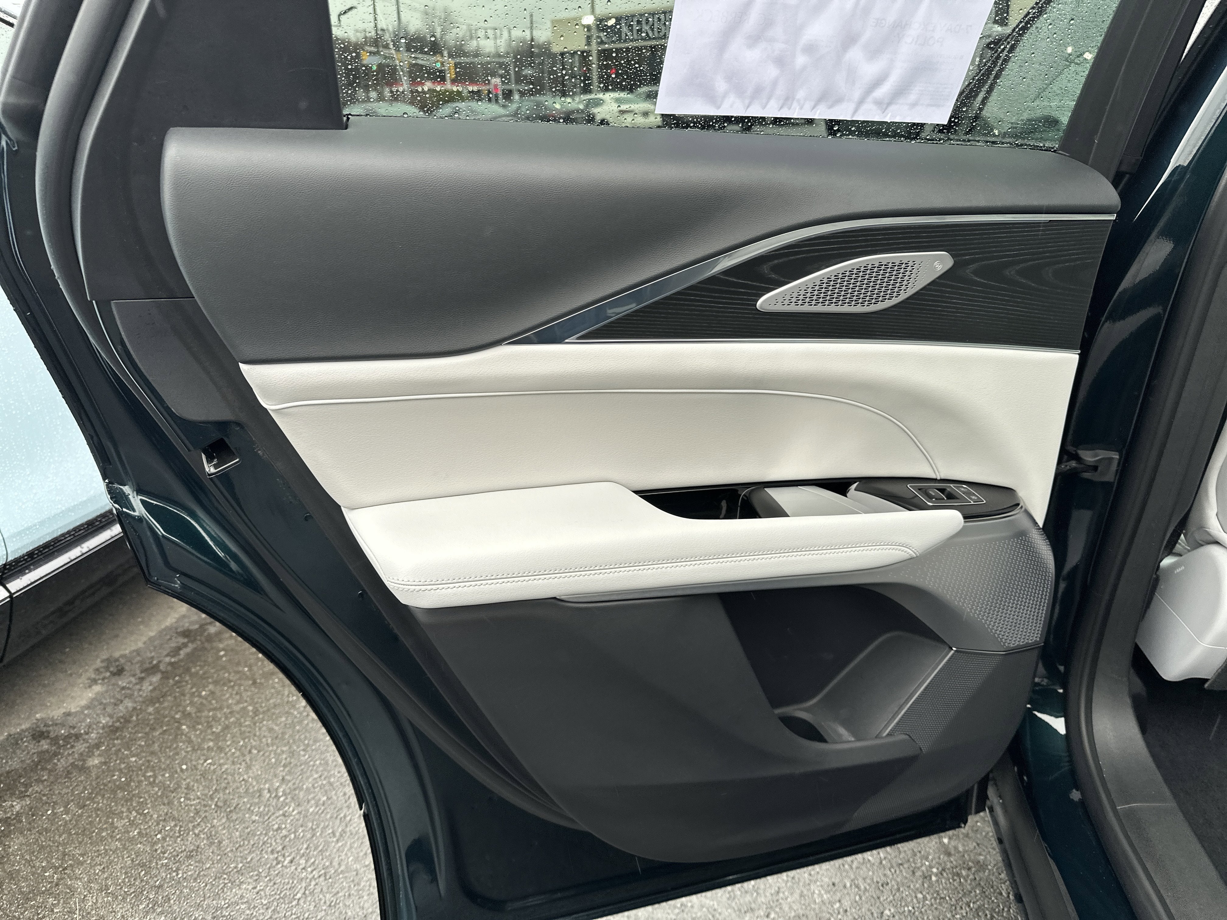 2024 Cadillac LYRIQ Sport 2