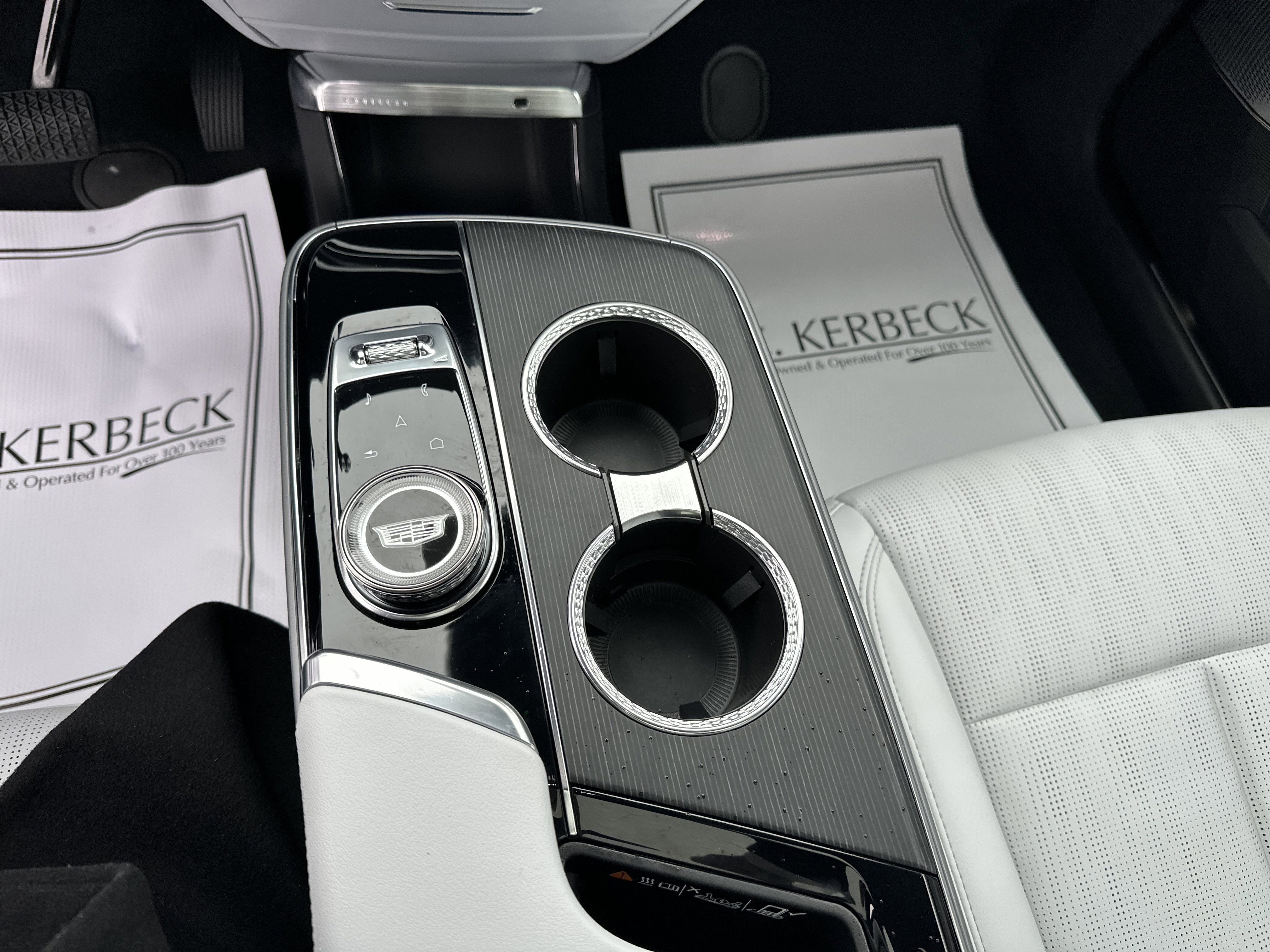 2024 Cadillac LYRIQ Sport 2