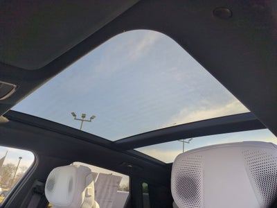 2024 Cadillac LYRIQ Sport 2