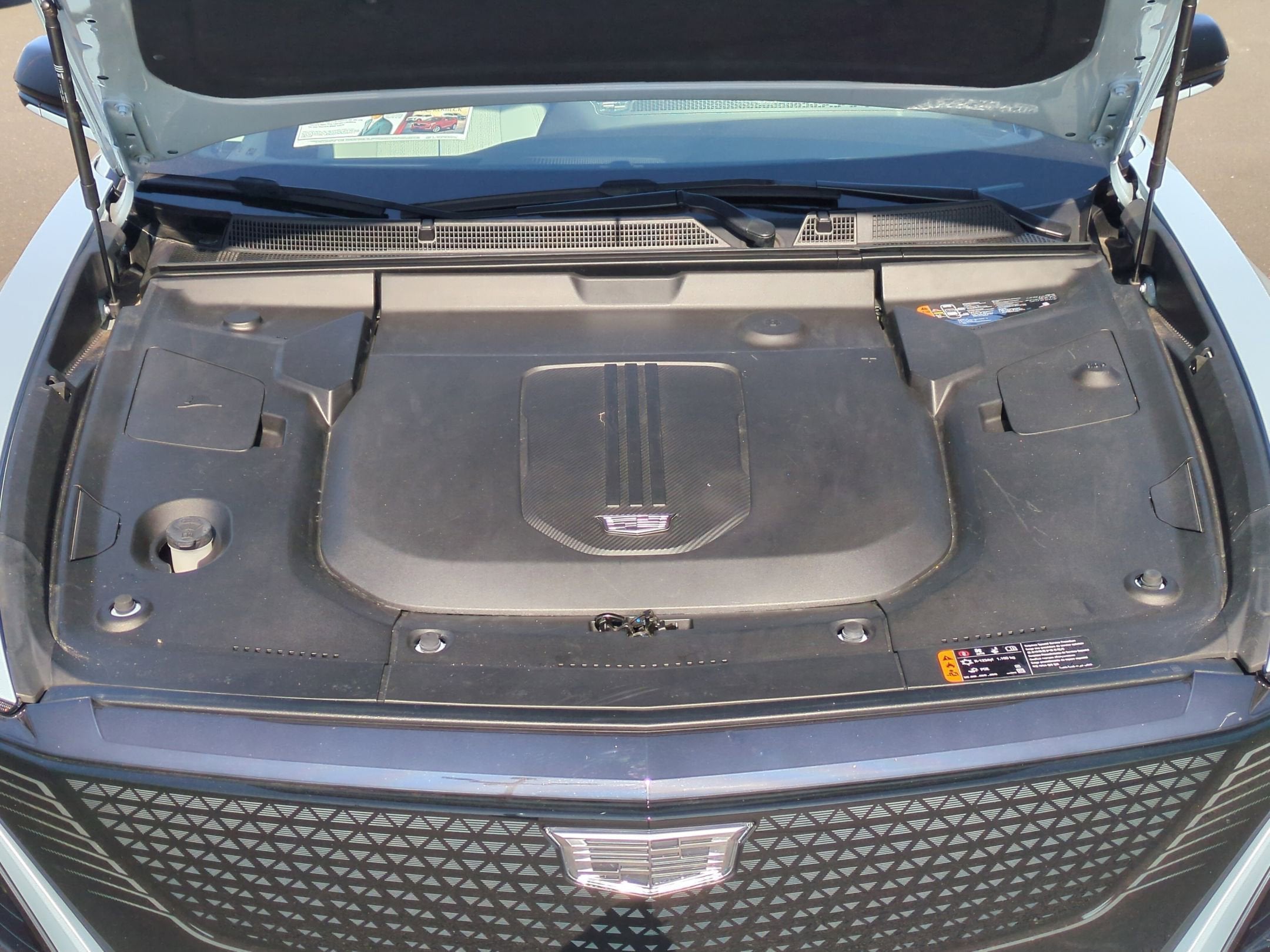 2024 Cadillac LYRIQ Sport 2