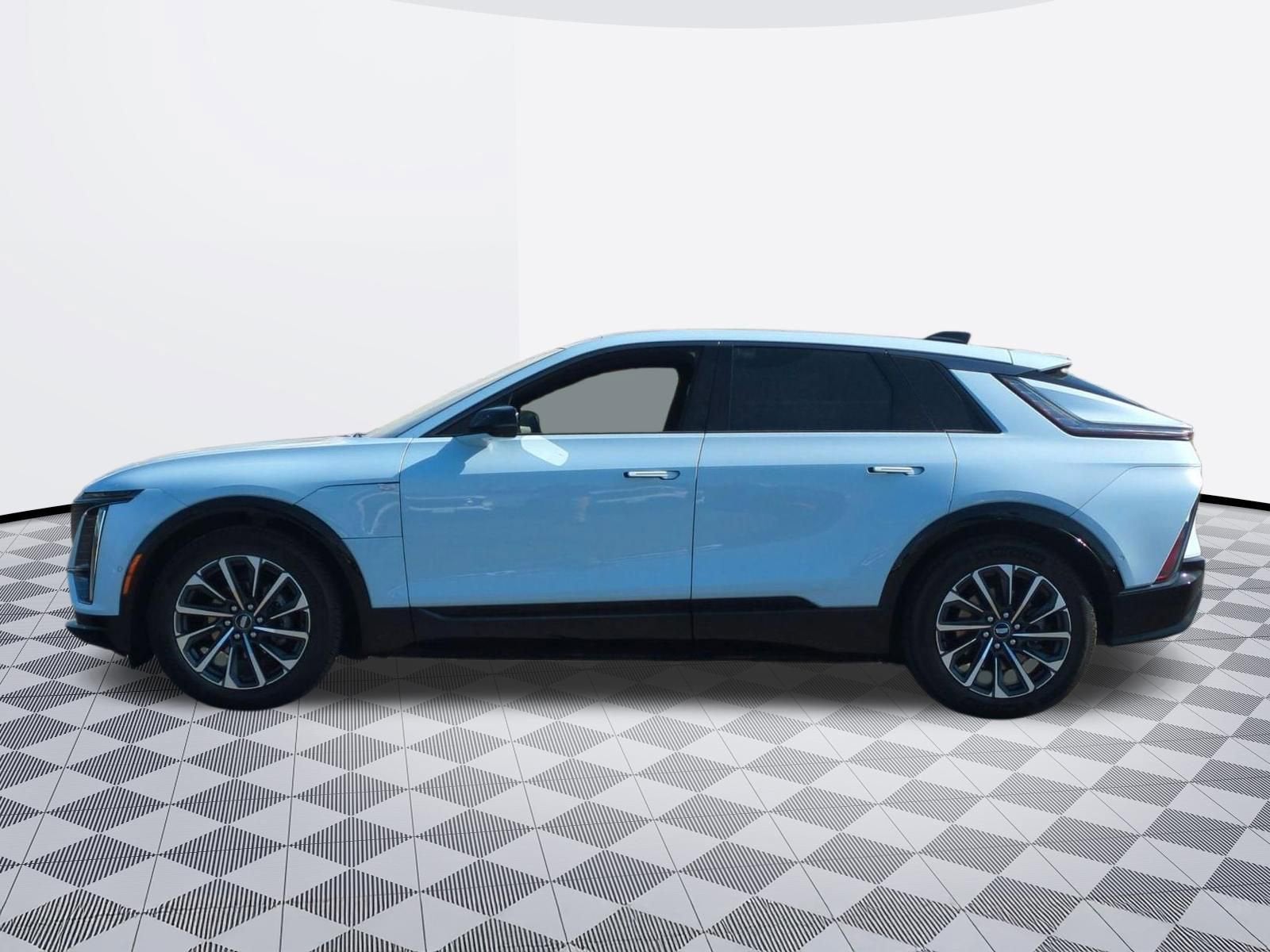 2024 Cadillac LYRIQ Sport 2