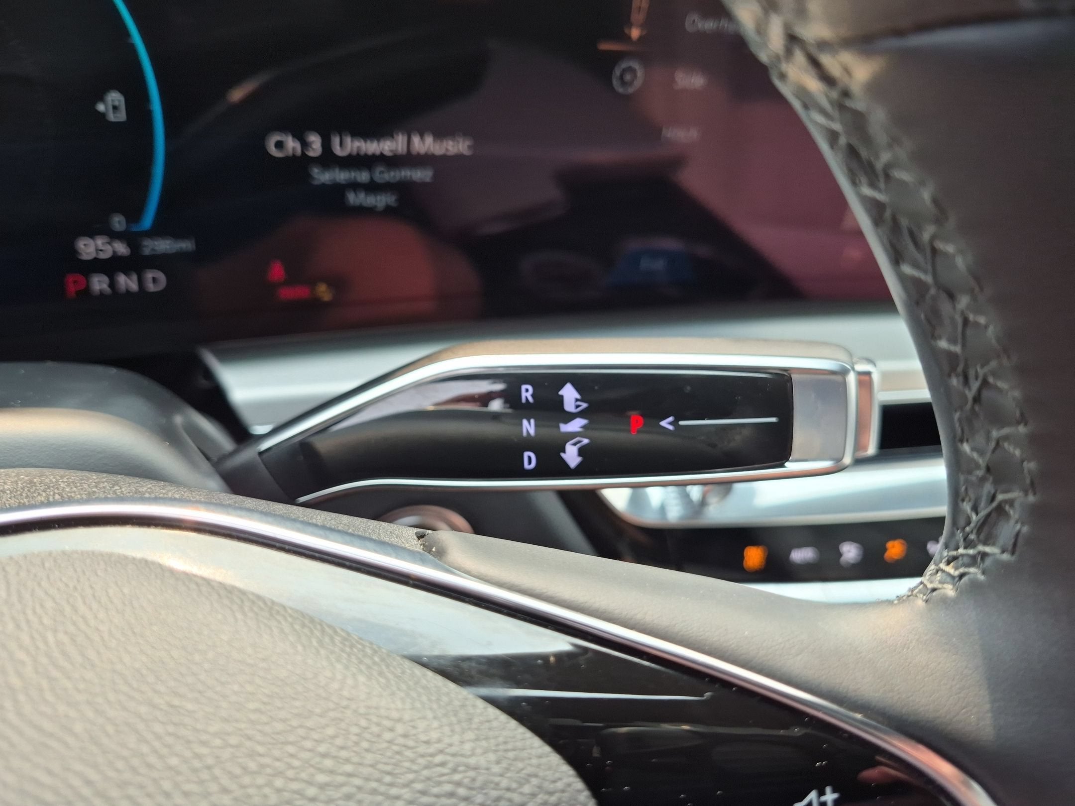2024 Cadillac LYRIQ Sport 2