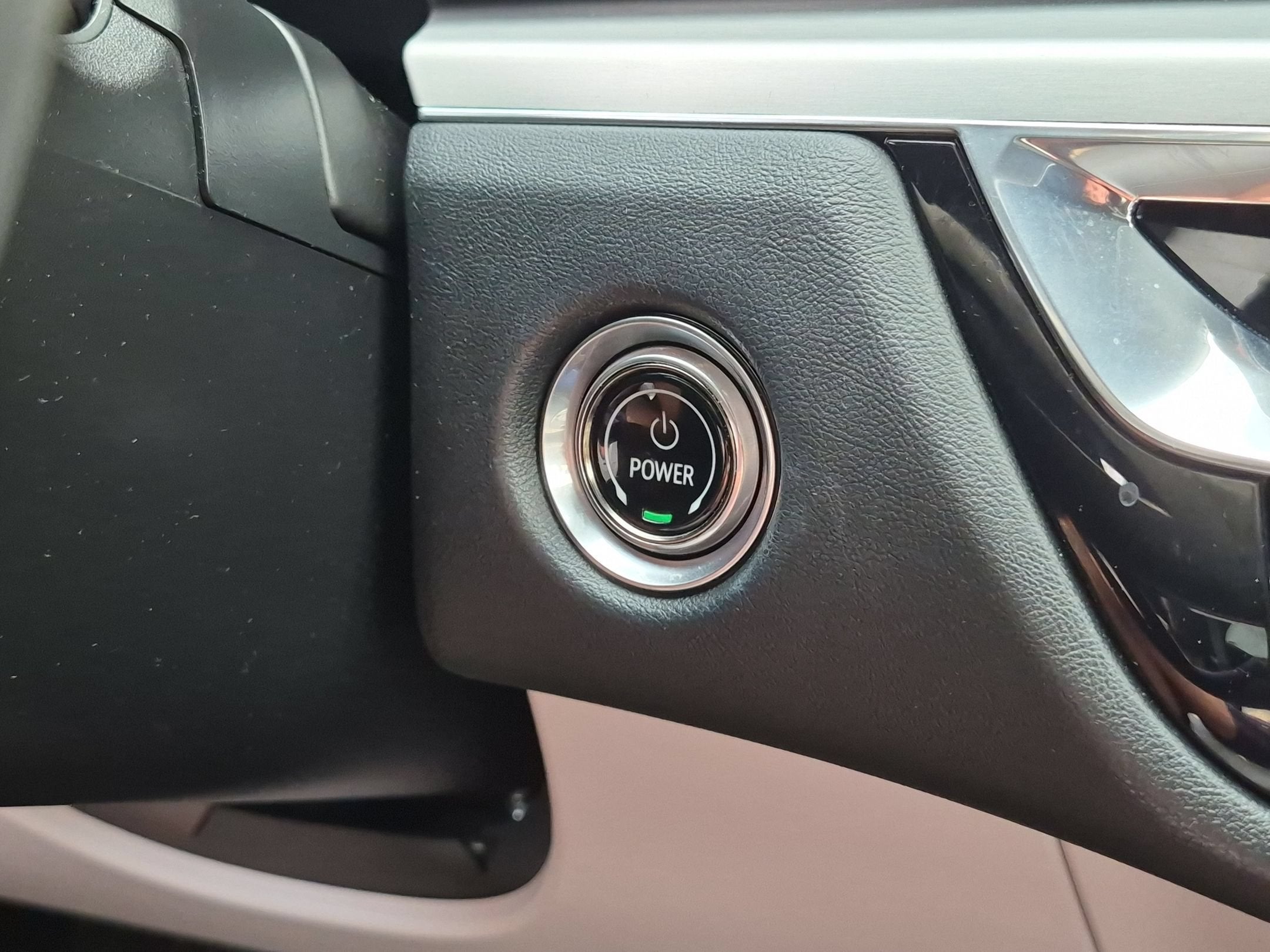 2024 Cadillac LYRIQ Sport 2