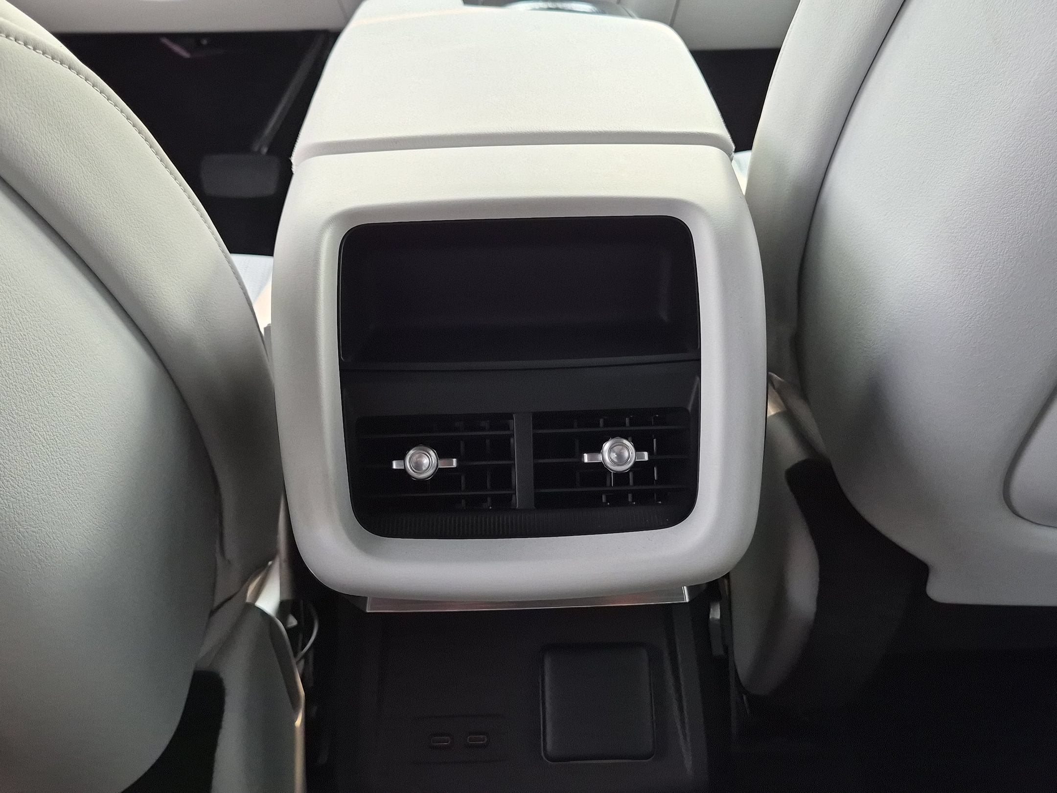 2024 Cadillac LYRIQ Sport 2