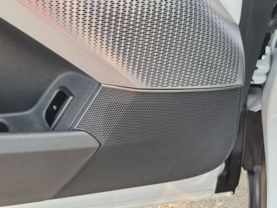 2024 Cadillac LYRIQ Sport 2