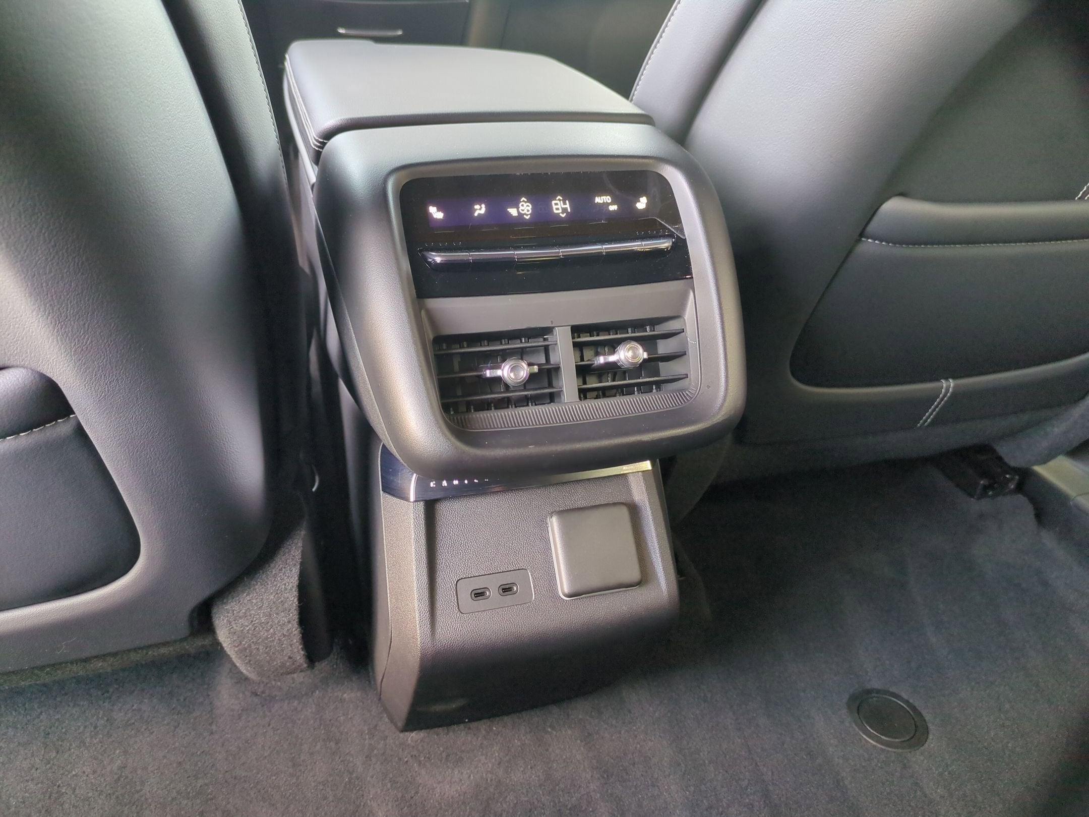 2024 Cadillac LYRIQ Sport 3