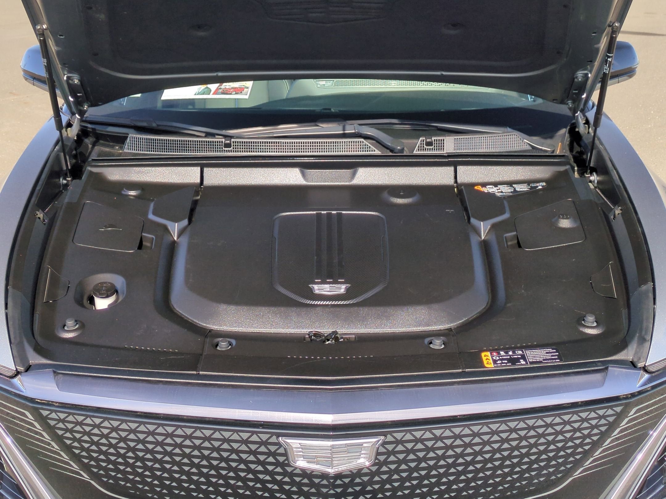 2024 Cadillac LYRIQ Sport 3