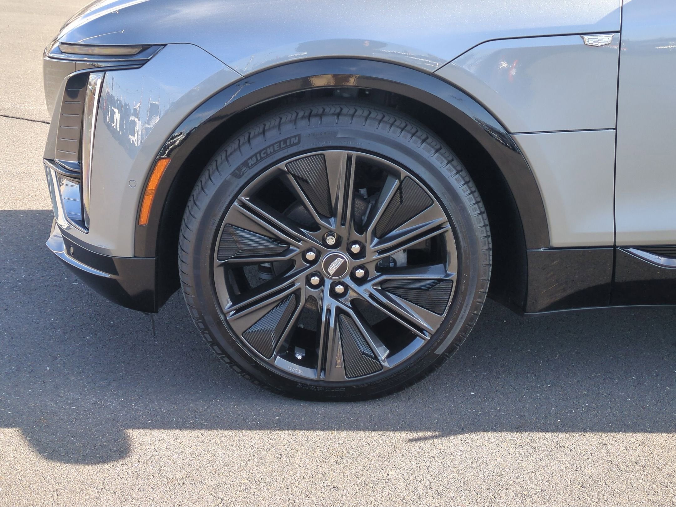 2024 Cadillac LYRIQ Sport 3