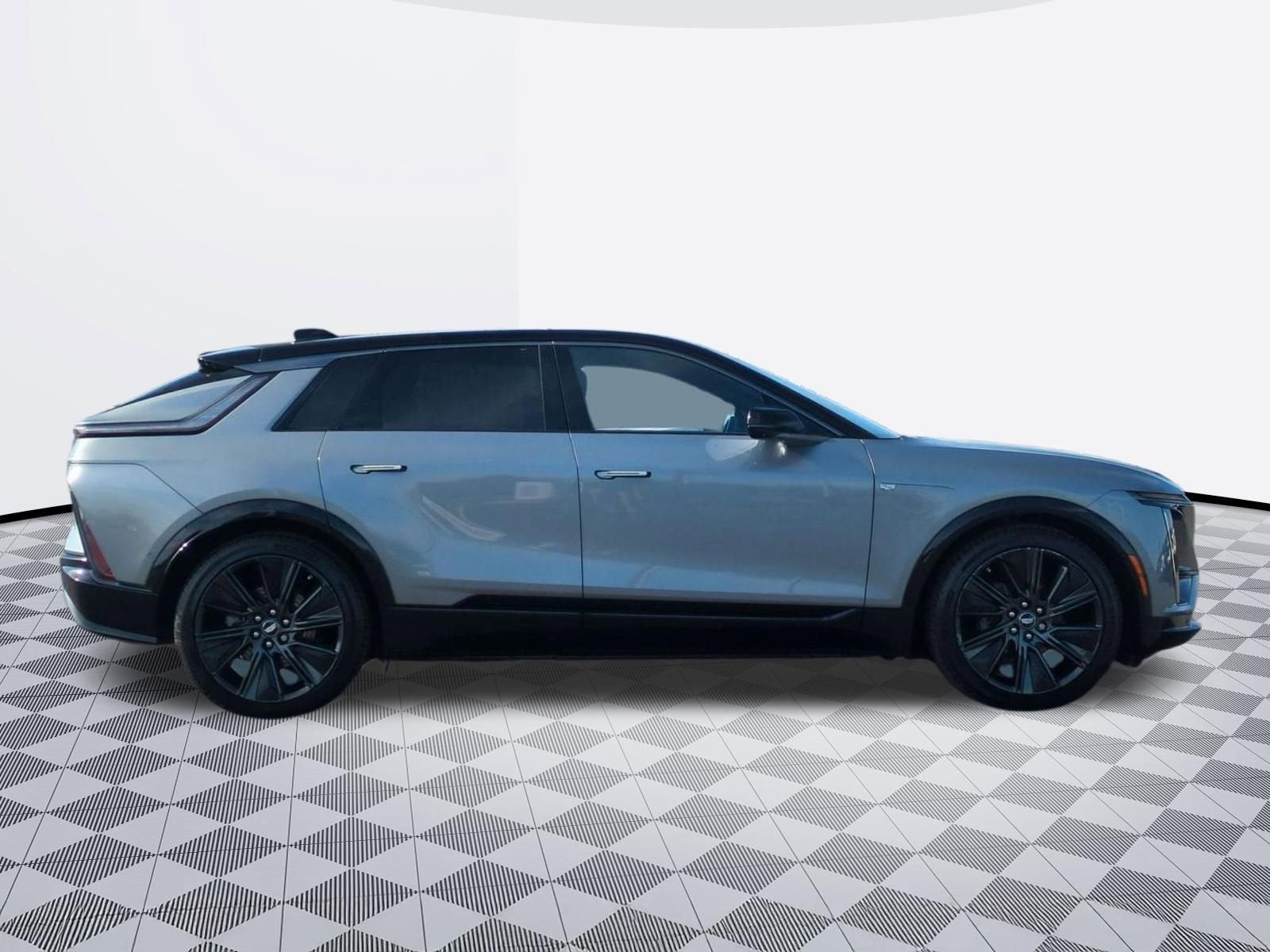 2024 Cadillac LYRIQ Sport 3