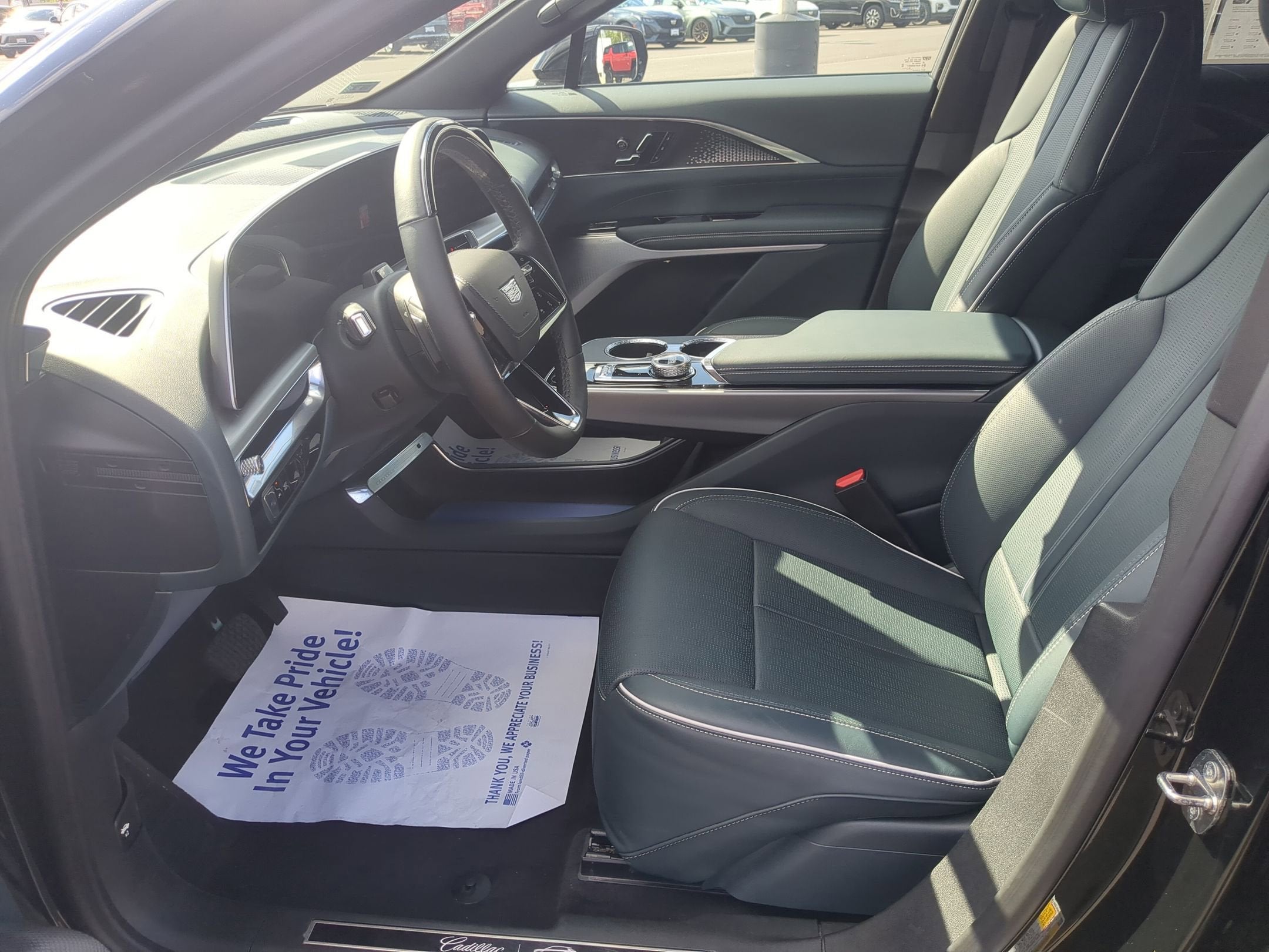 2024 Cadillac LYRIQ Sport 3