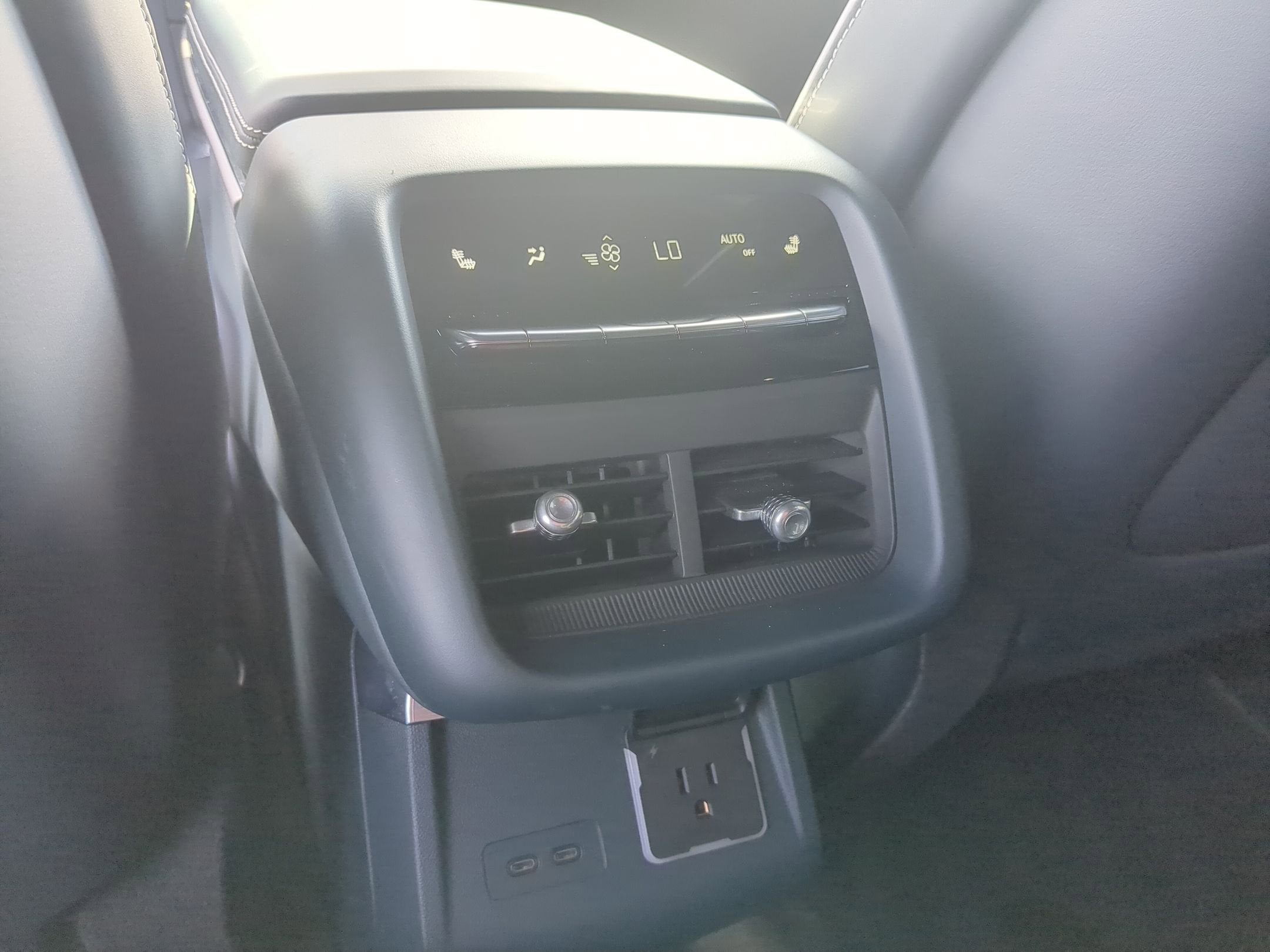 2024 Cadillac LYRIQ Sport 3