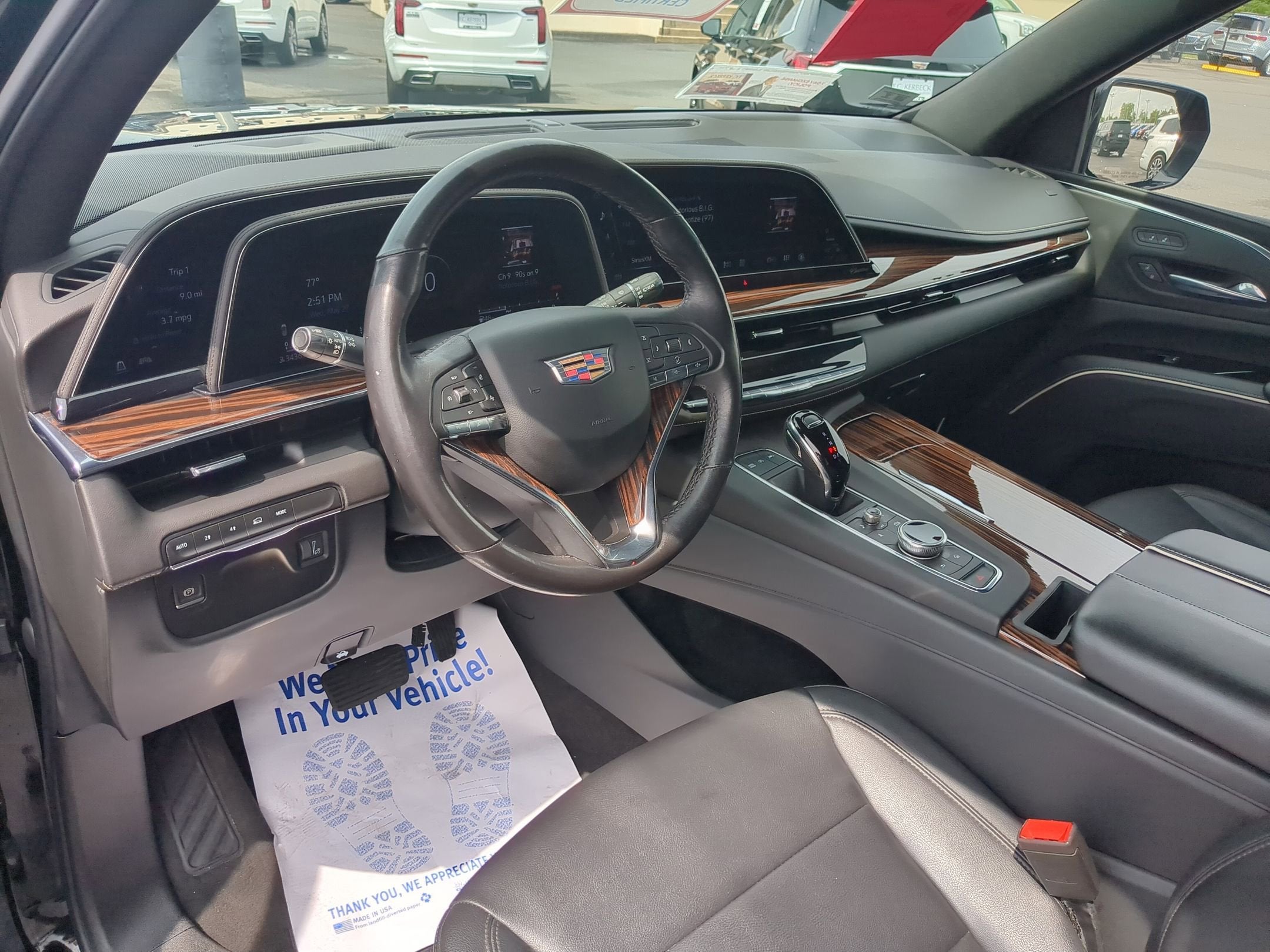 2022 Cadillac Escalade Luxury