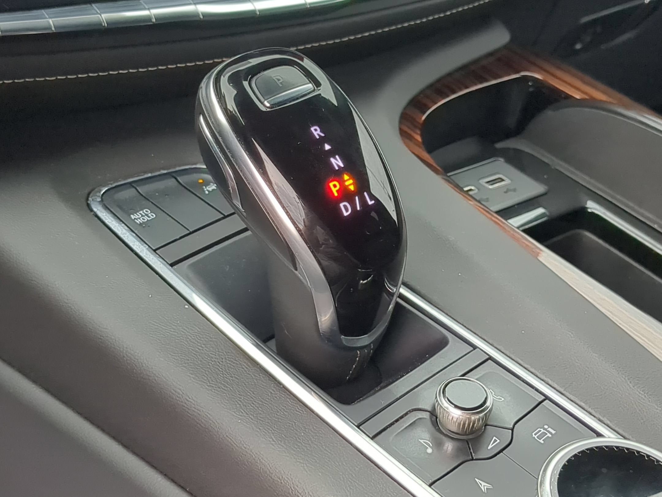 2022 Cadillac Escalade Luxury