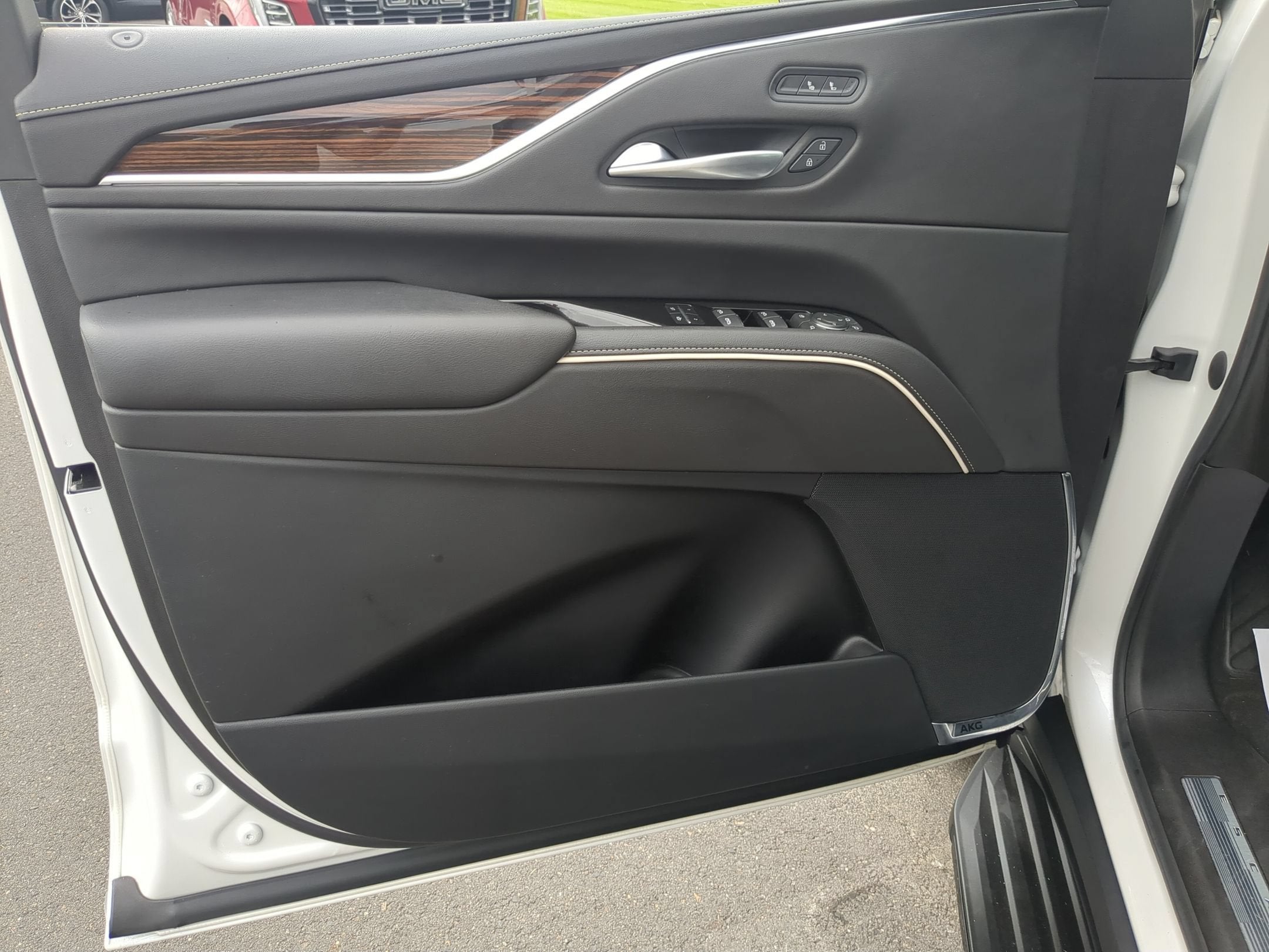 2022 Cadillac Escalade Luxury