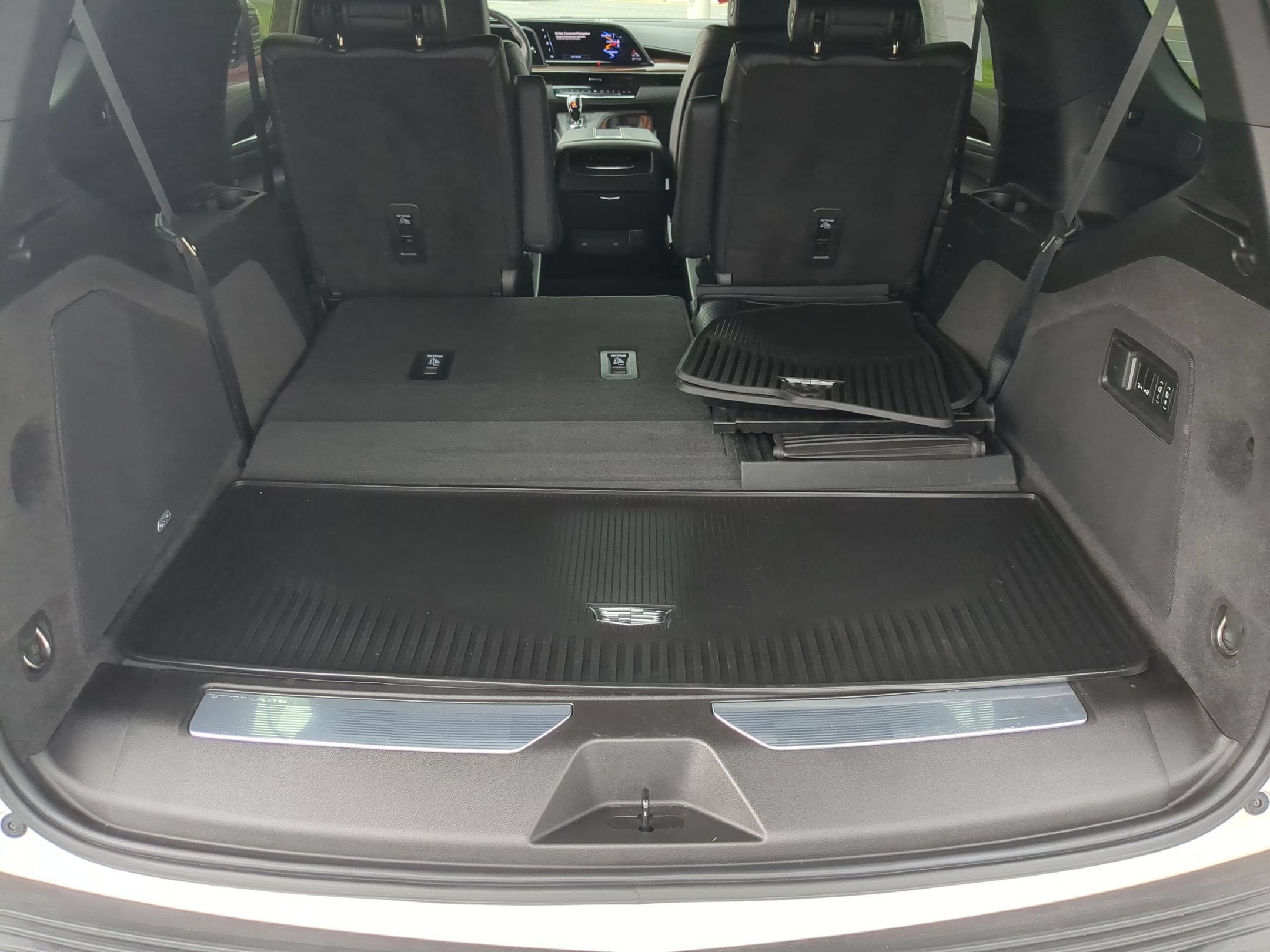 2022 Cadillac Escalade Luxury