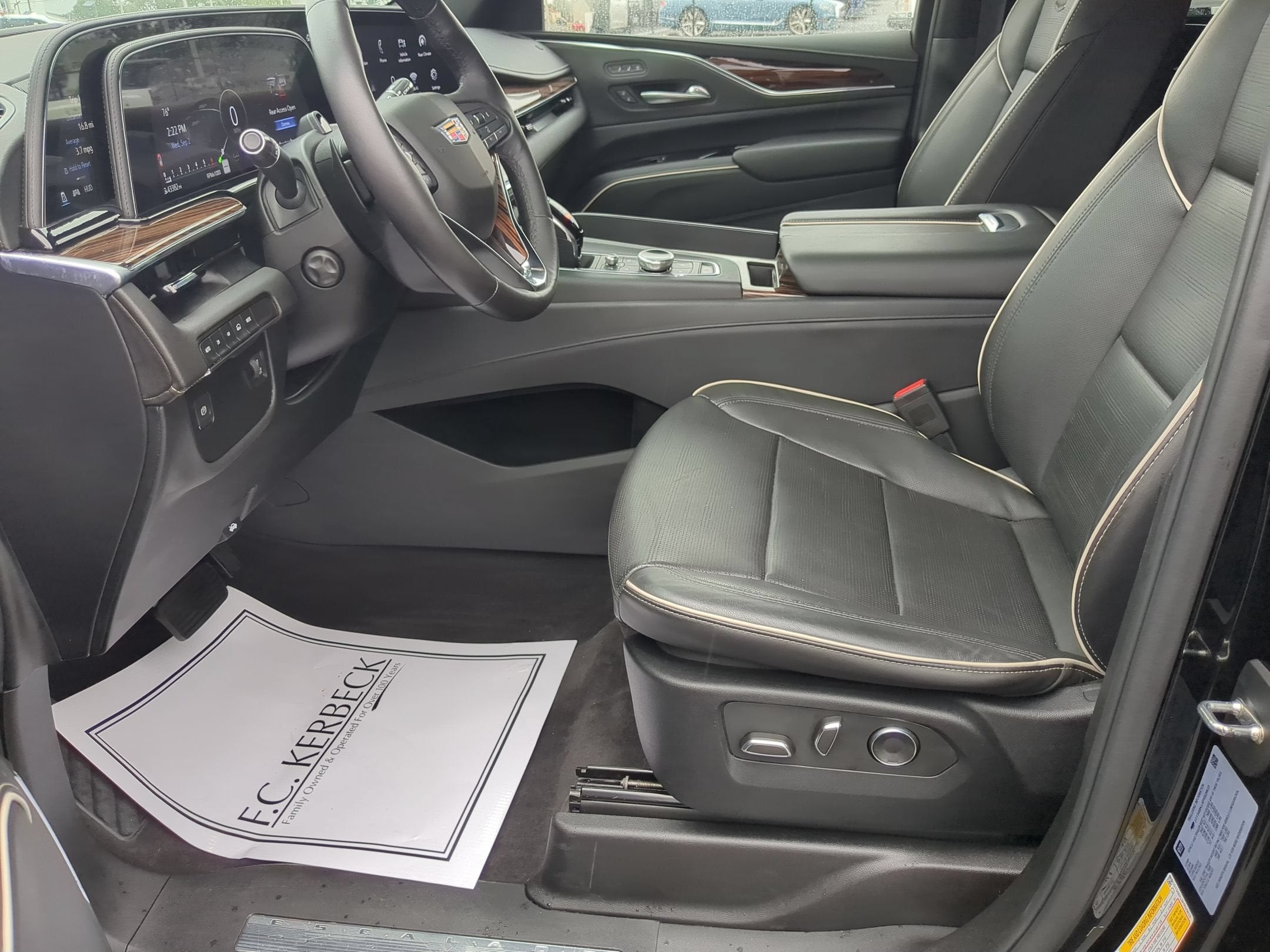 2023 Cadillac Escalade 4WD Premium Luxury