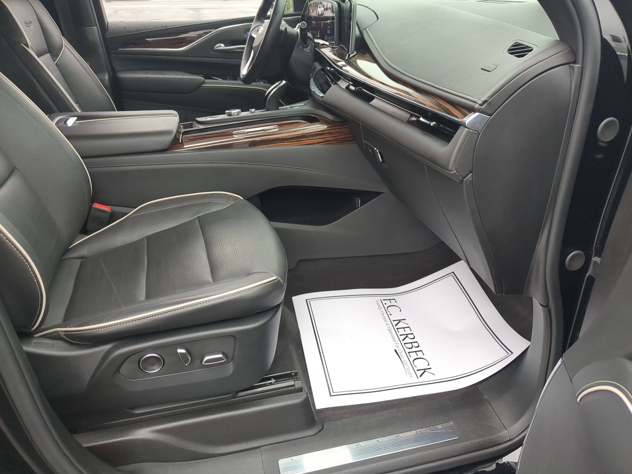 2023 Cadillac Escalade 4WD Premium Luxury