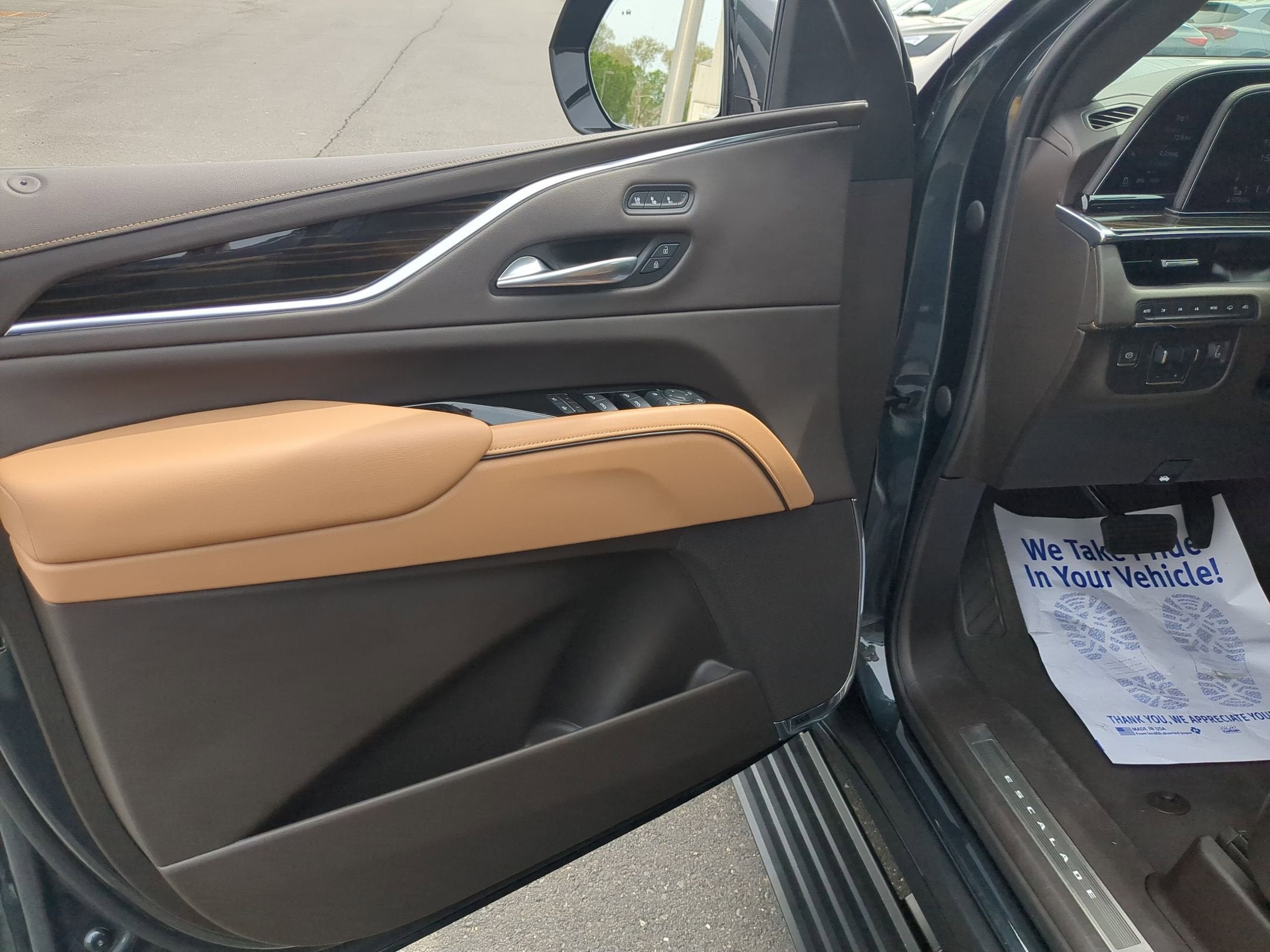 2022 Cadillac Escalade Premium Luxury