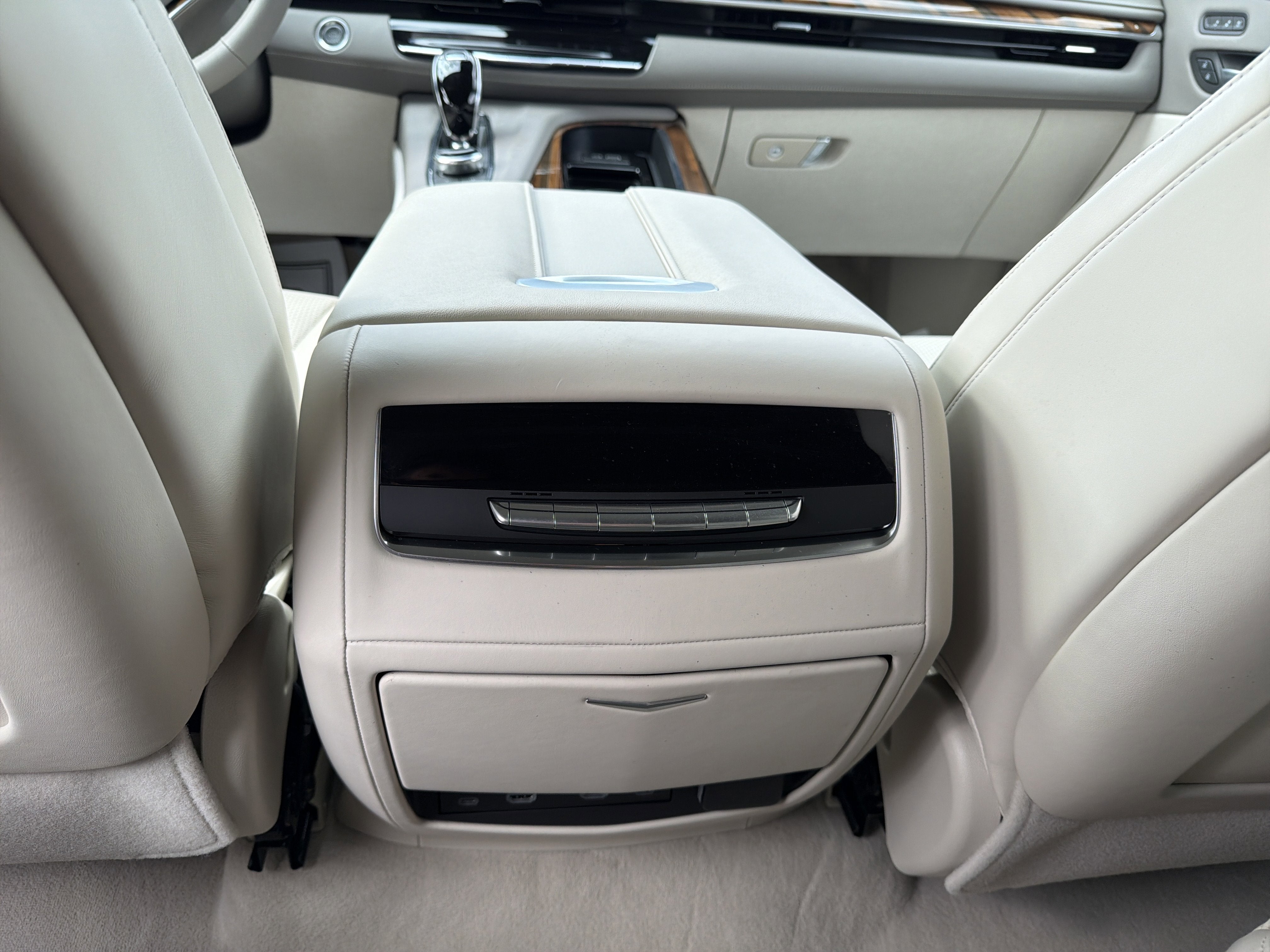 2024 Cadillac Escalade Premium Luxury Platinum