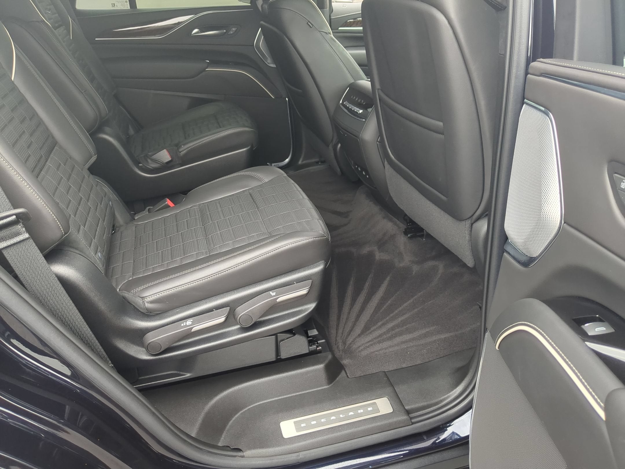 2023 Cadillac Escalade 4WD Premium Luxury Platinum