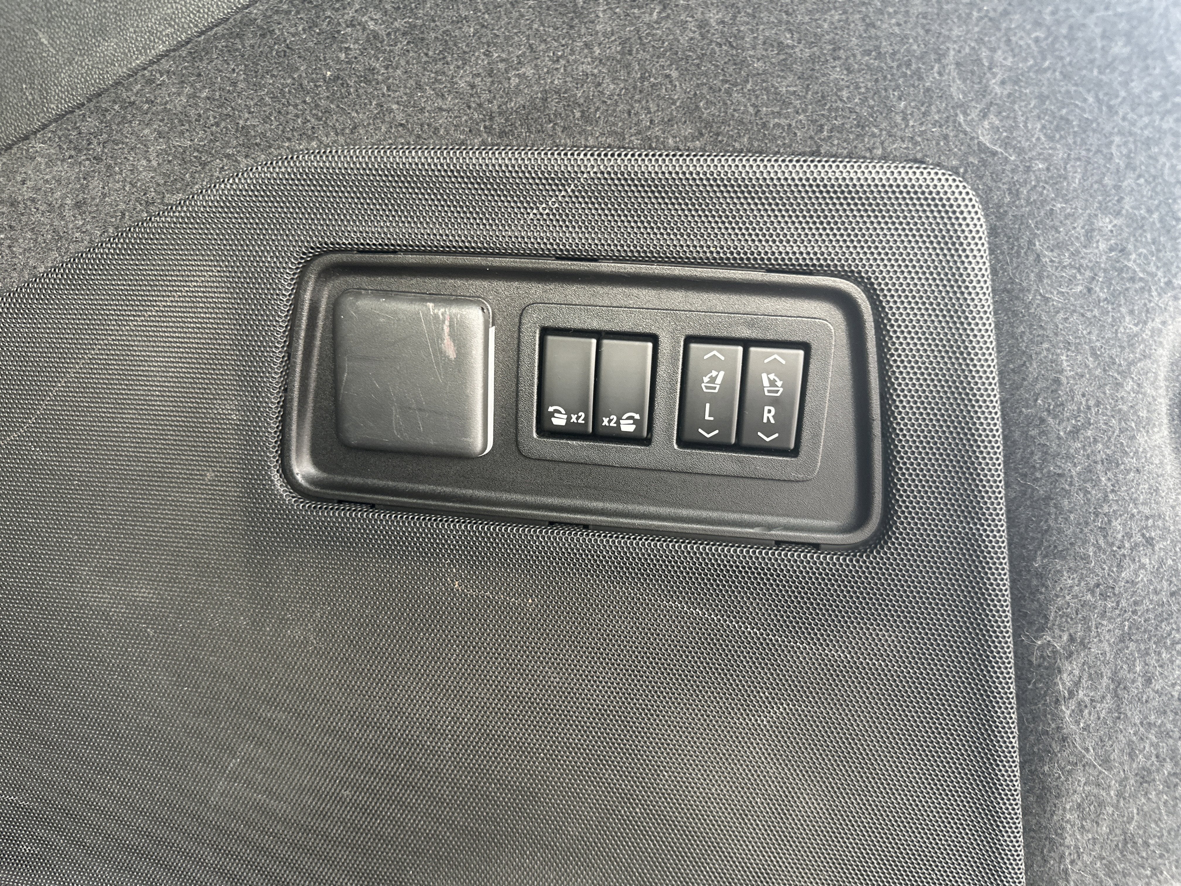 2021 Cadillac Escalade ESV Premium Luxury