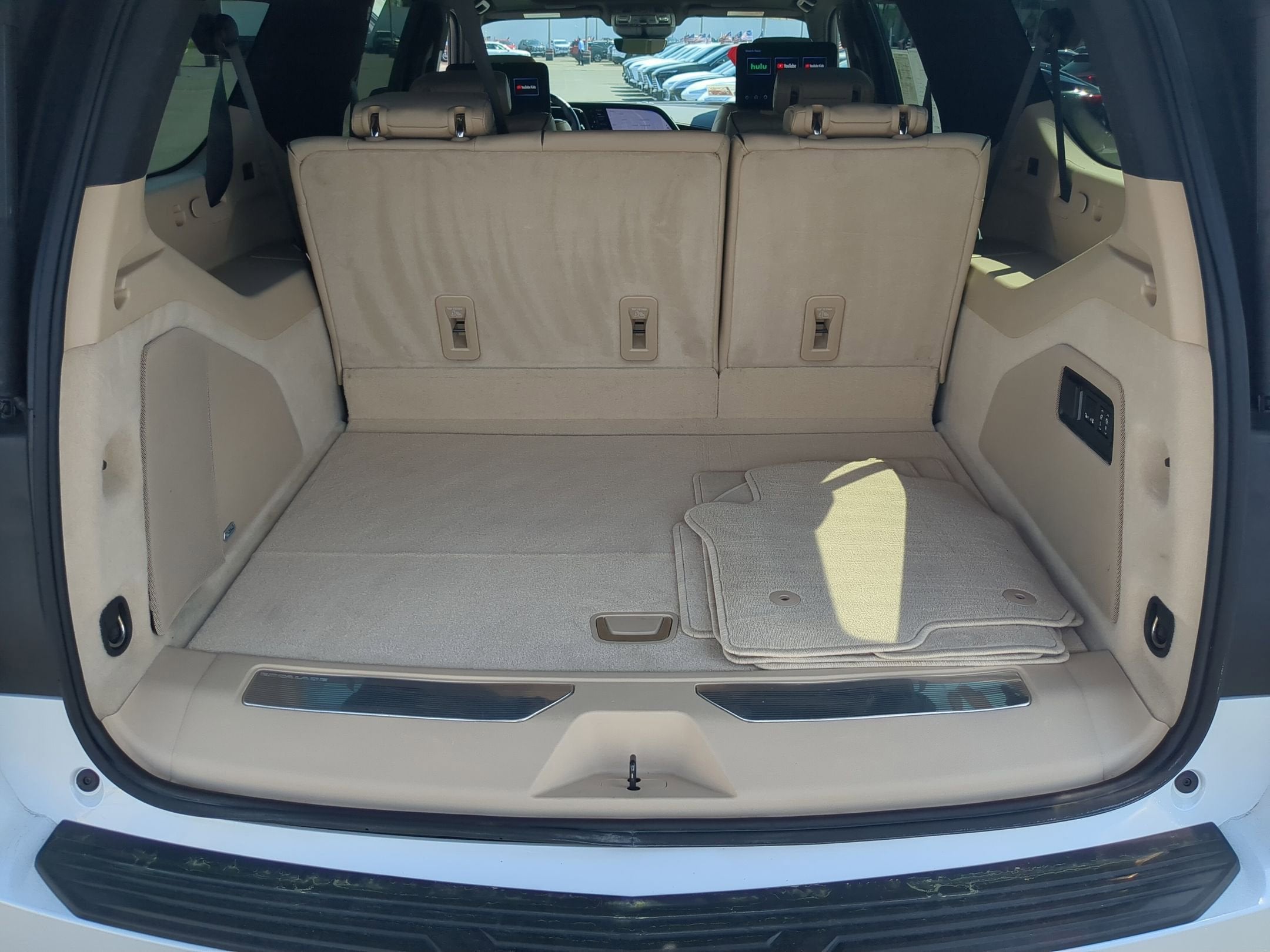 2023 Cadillac Escalade ESV Premium Luxury