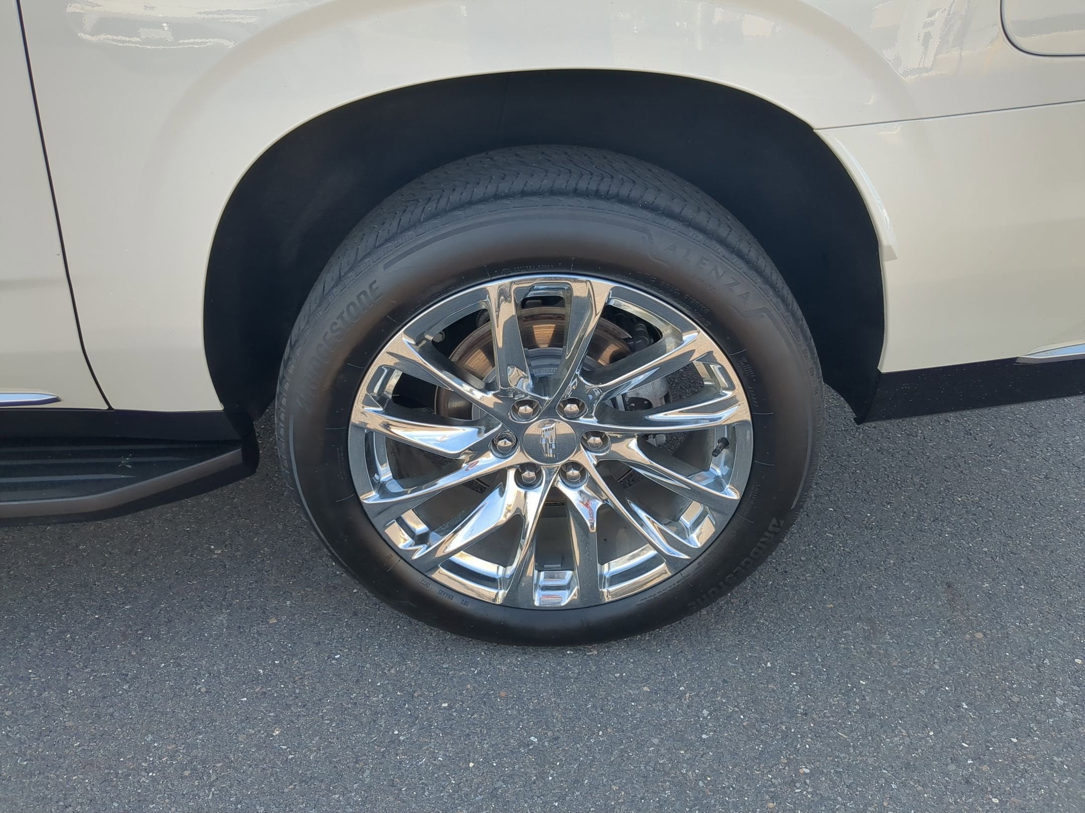 2023 Cadillac Escalade ESV Premium Luxury