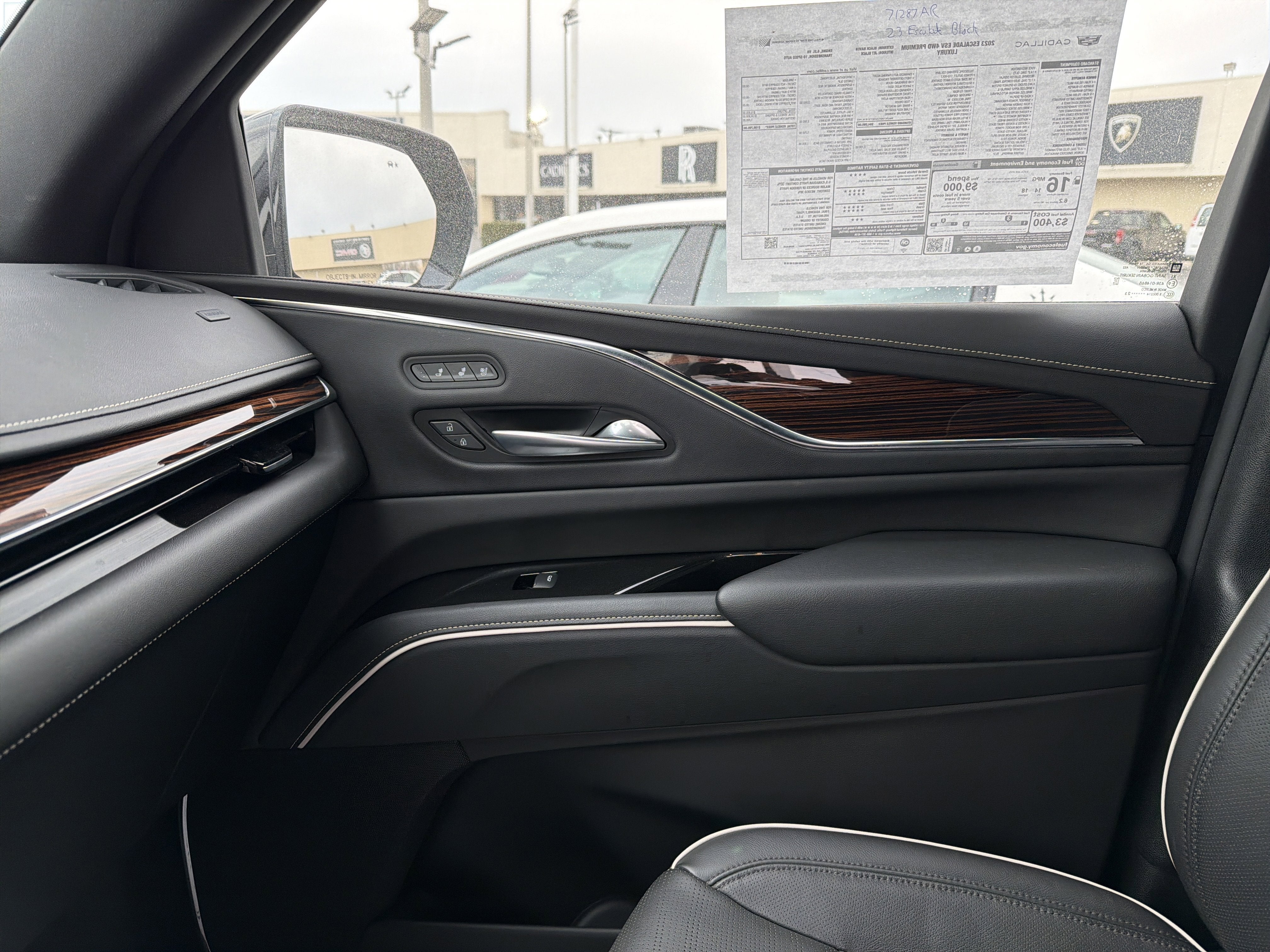 2023 Cadillac Escalade ESV Premium Luxury