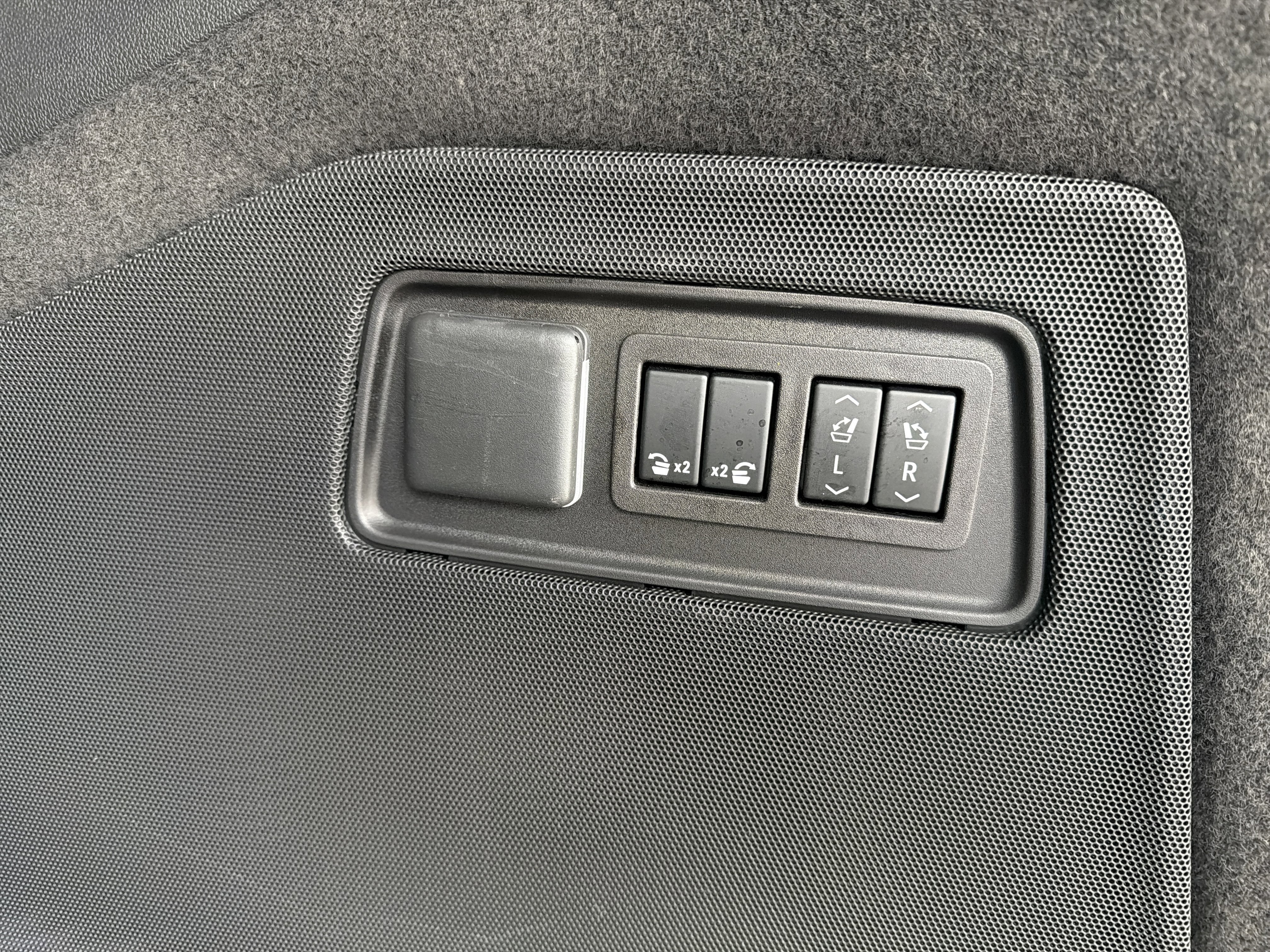 2023 Cadillac Escalade ESV Premium Luxury